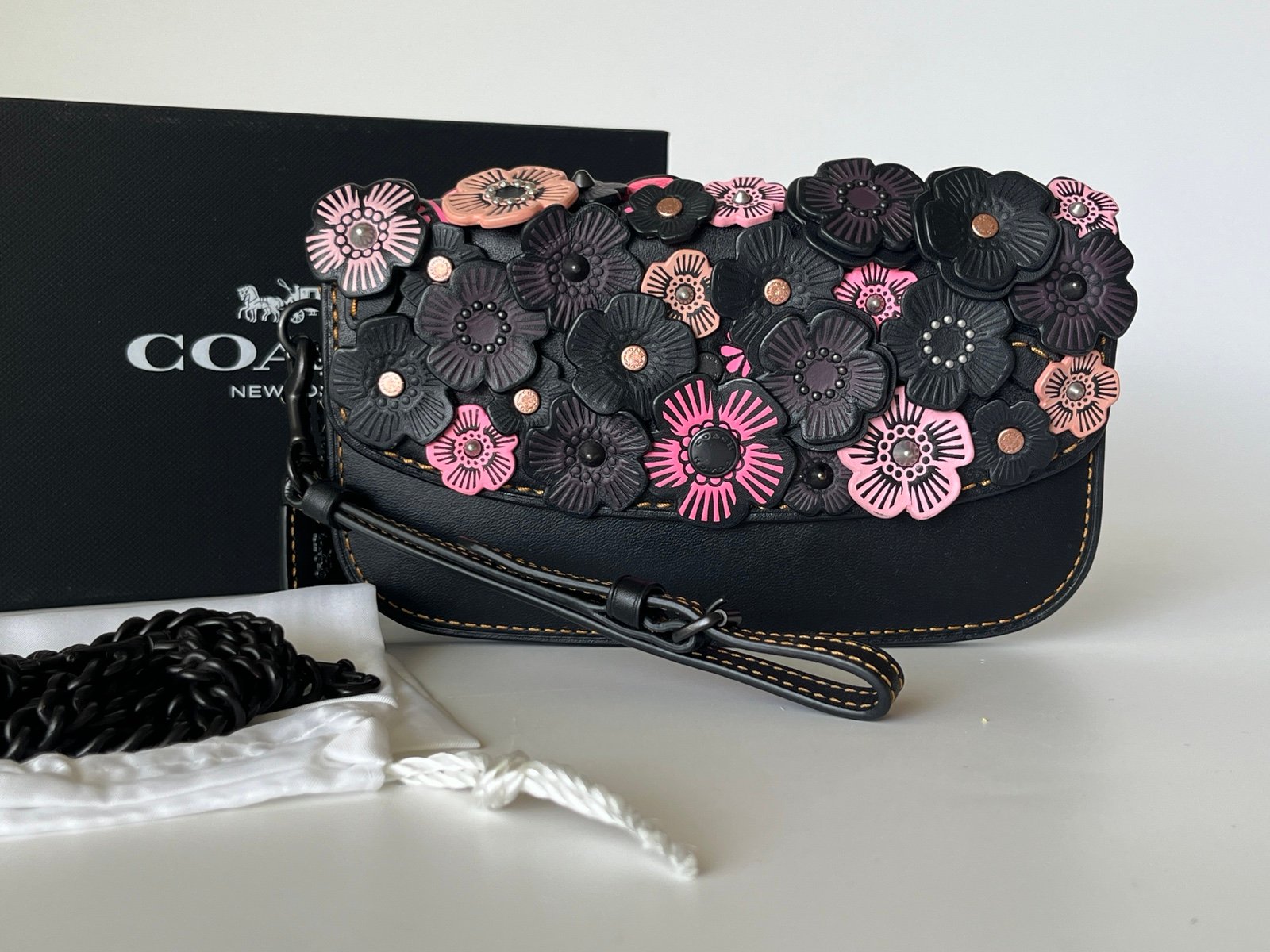 Coach 1941  Black / Pink Tea Rose Clutch Wristlet With Chain