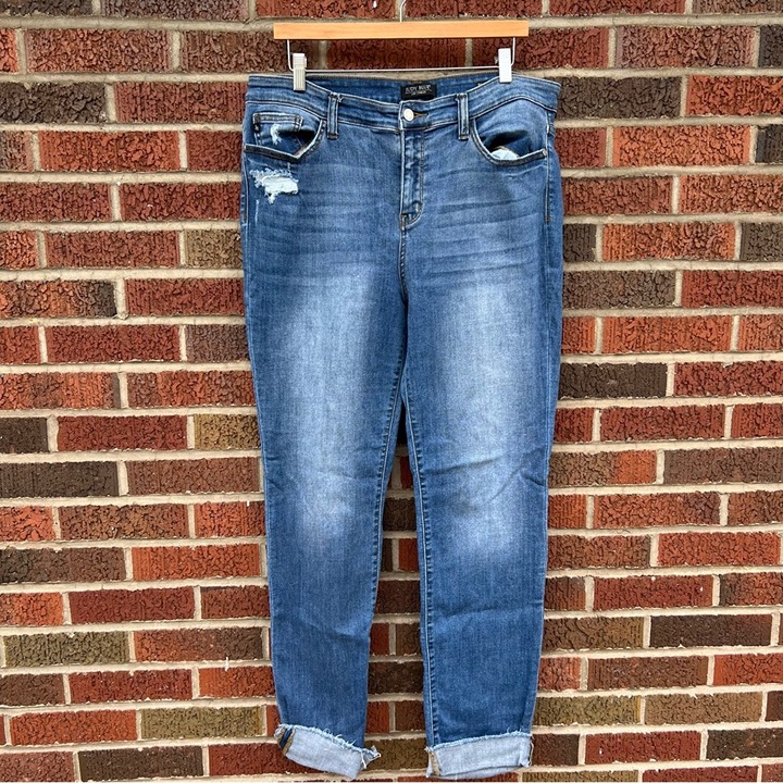 Judy Blue Los Angeles Light Washed Skinny Jeans