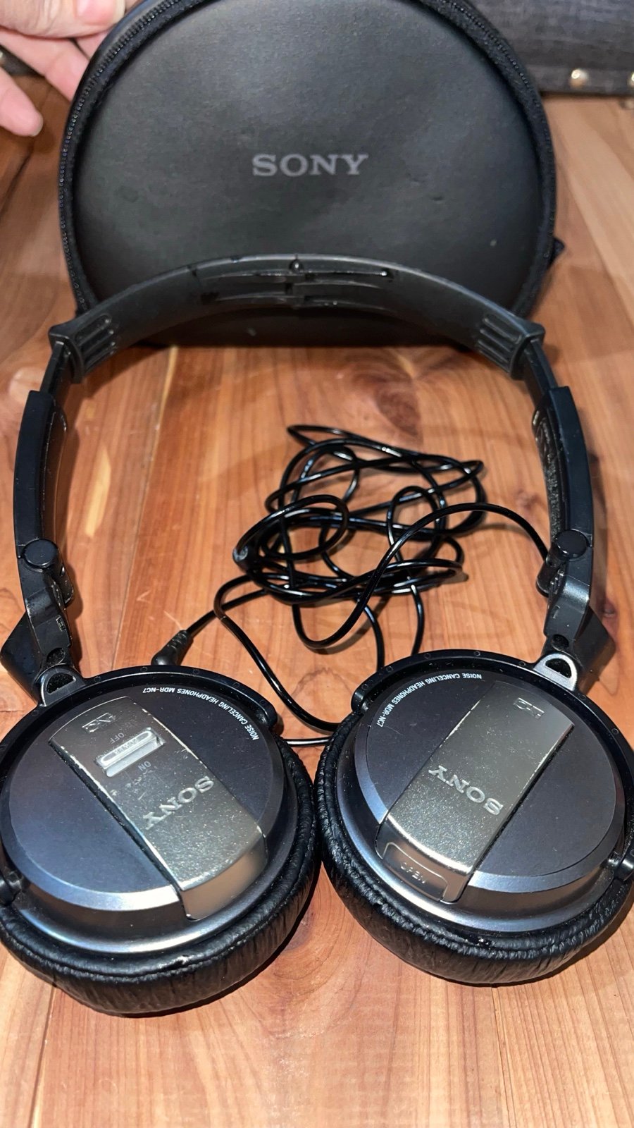 Sony Noise Canceling On-Ear headphones (Black)