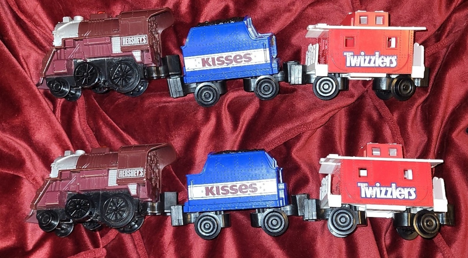 2011 Hershey Lionel train not 1 but 2 for one price