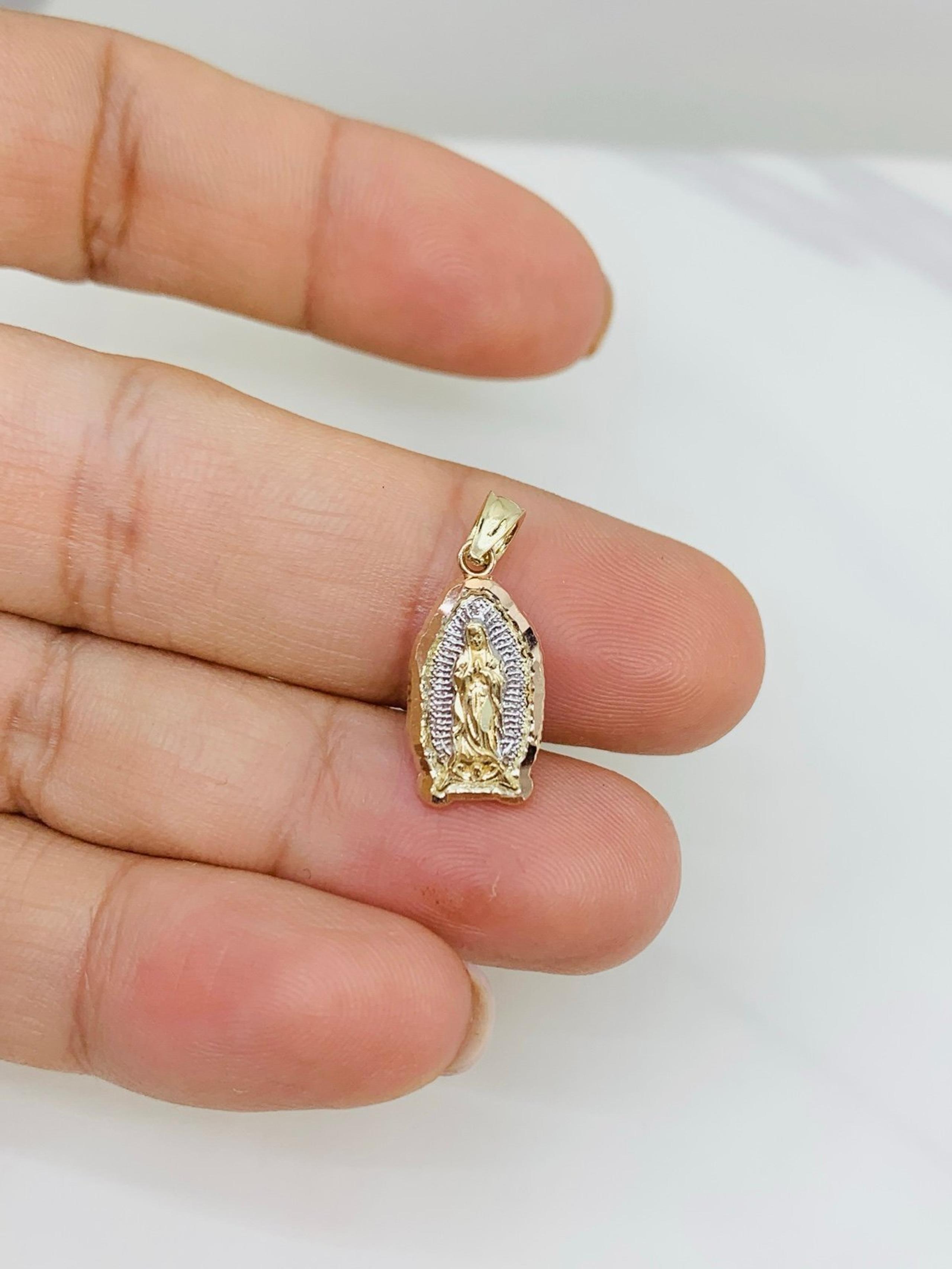 ❤️ 10k Gold pendant Virgin Mary our lady of Guadalupe medallion for kid or women