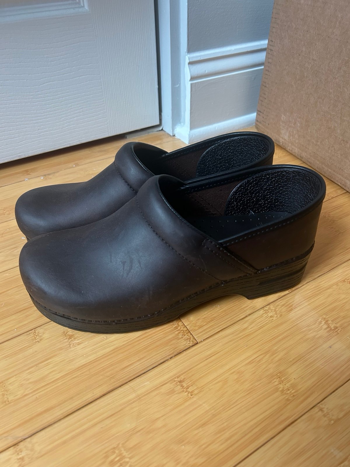 Dansko Women's Professional Antique Brown/Blk Clog 11.5-12