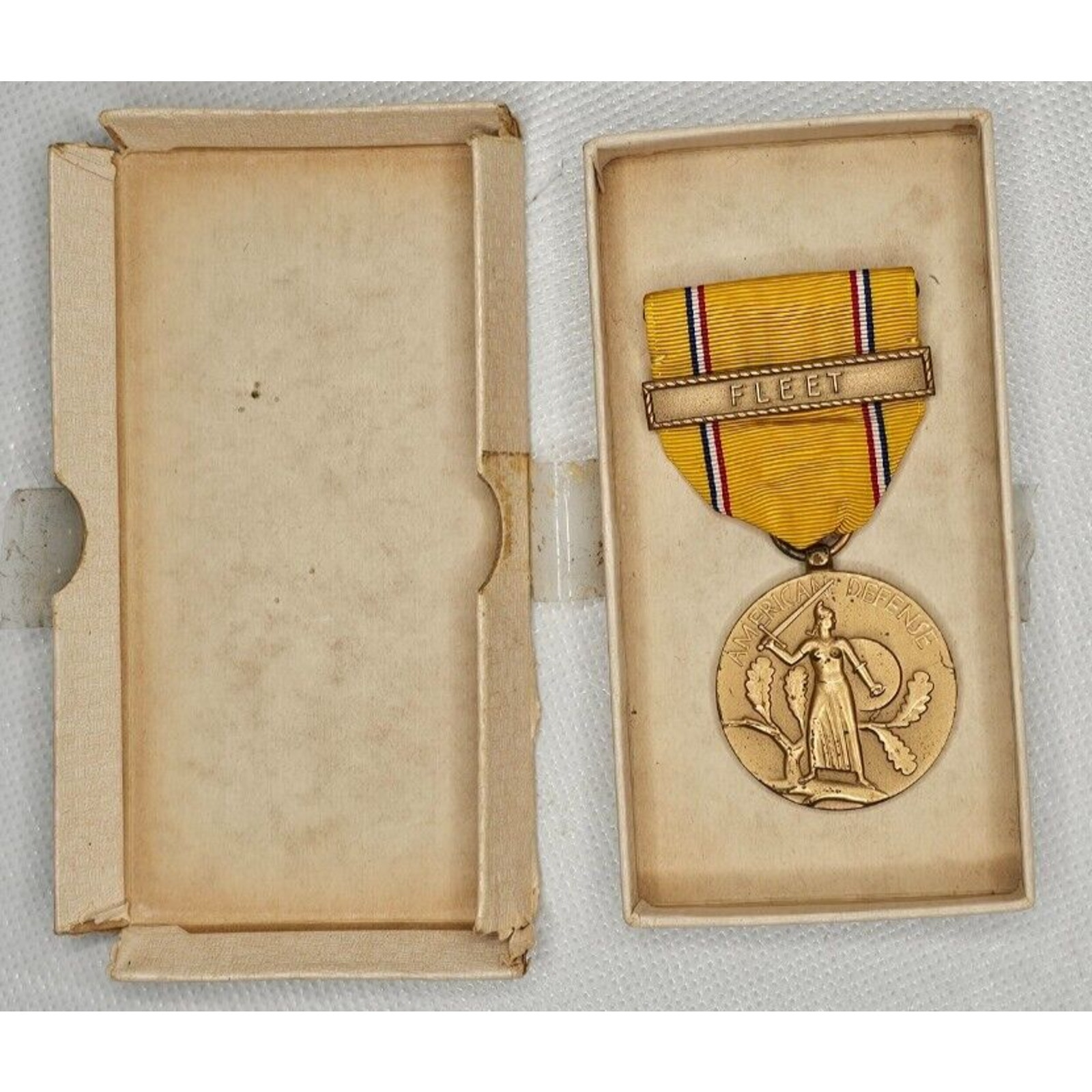 Vintage U.S. World War 2 American Defense Medal With Fleet In Original Box