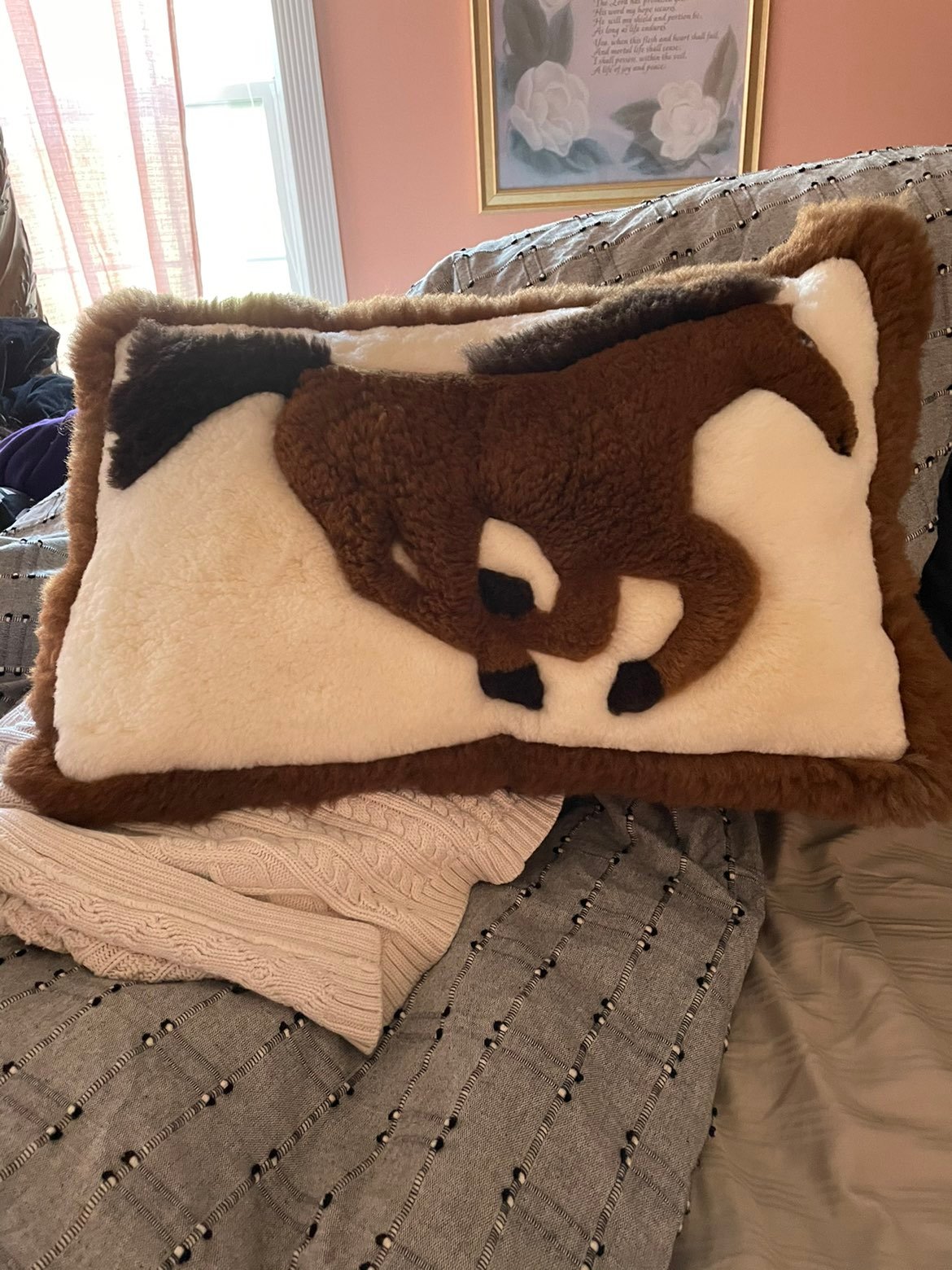 Horse pillow made of alpaca