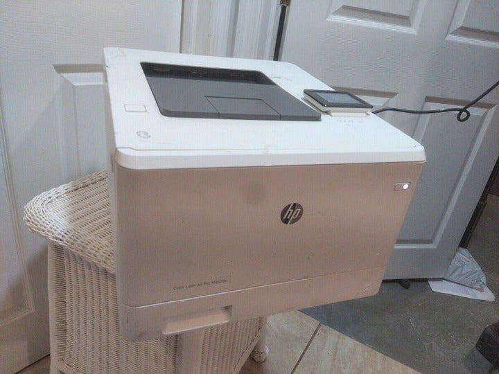 HP LaserJet Pro M452dw printer/ Toner Not install Read Description