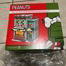 Peanuts department 56 Christmas village chuck’s sporting goods snoopy new