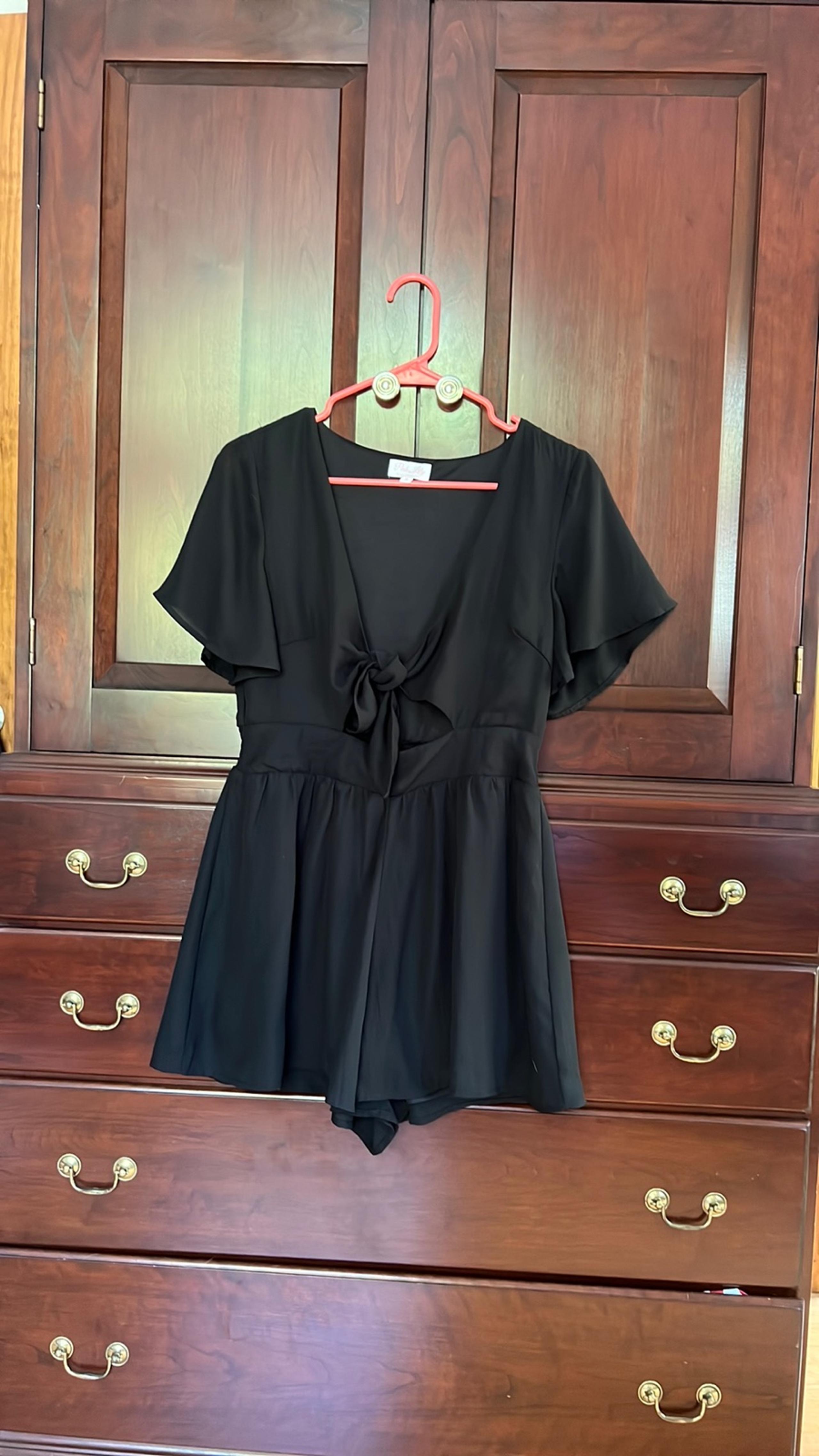 Women’s Pink Lily Black romper (S)