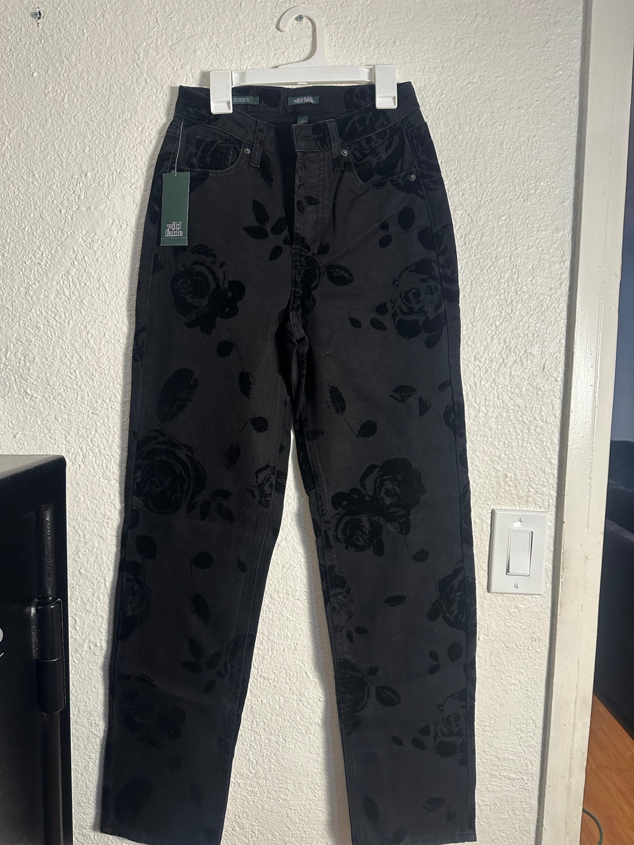 Ladies black/floral jeans (0)