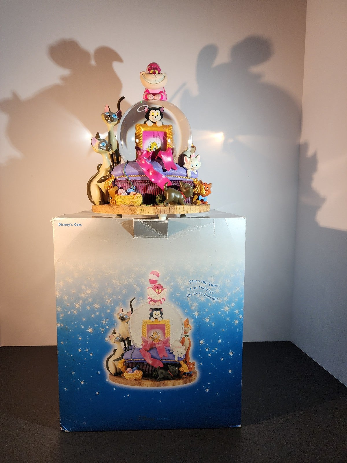 Walt Disney, Aristocrat's, Snow globe, #29136, 1994 Cheshire and other Disney