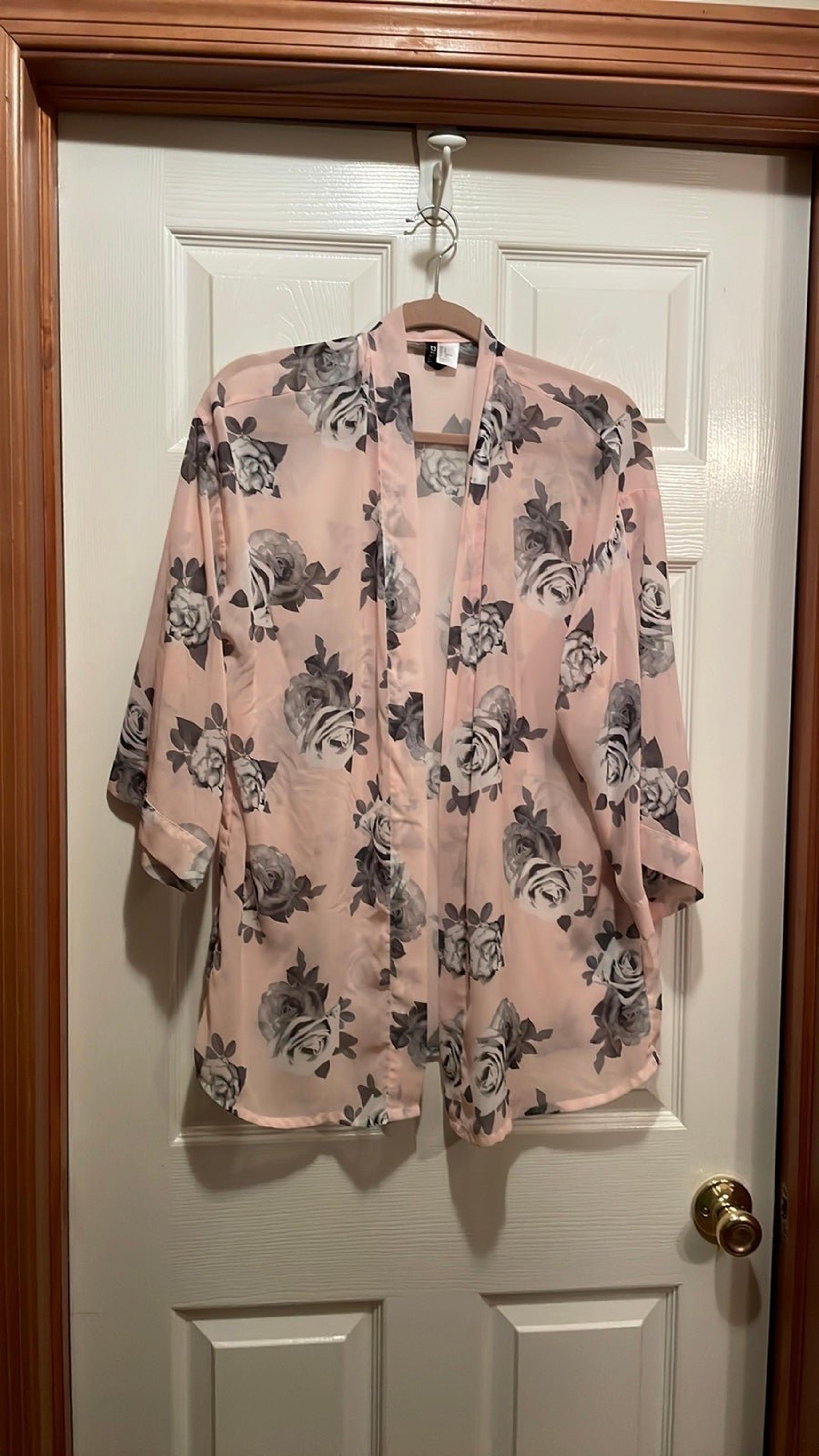 divided, H&M open blouse, cardigan, women’s size small