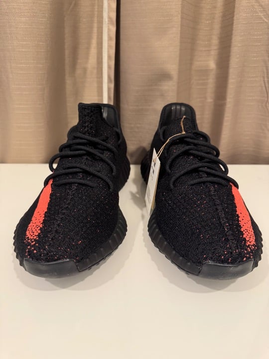 Adidas Yeezy Boost 350 V2 (Mens sz 11)