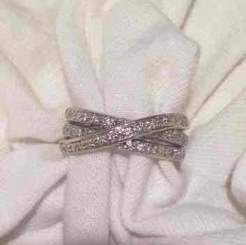 1/4 Ctw white gold Highway ring size 6.5