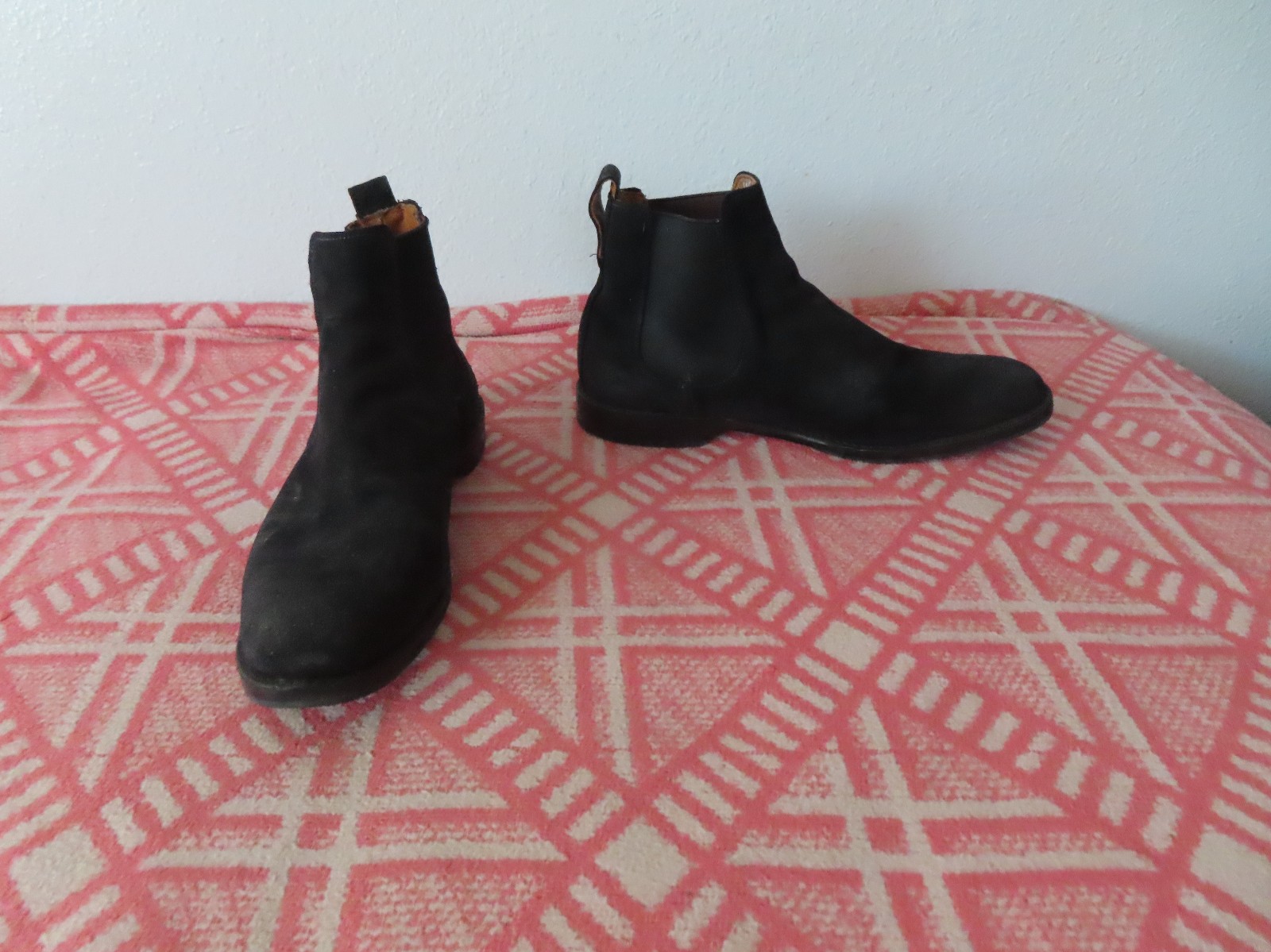 Allen Edmonds LIVERPOOL Men's Suede Chelsea Boots 10.5 D Black USA