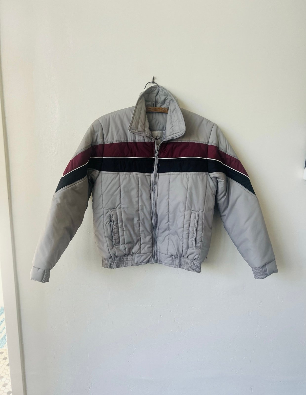 Vintage Chevron Striped Grey Puffer Jacket 1980’s Windbreaker Hipster Coat