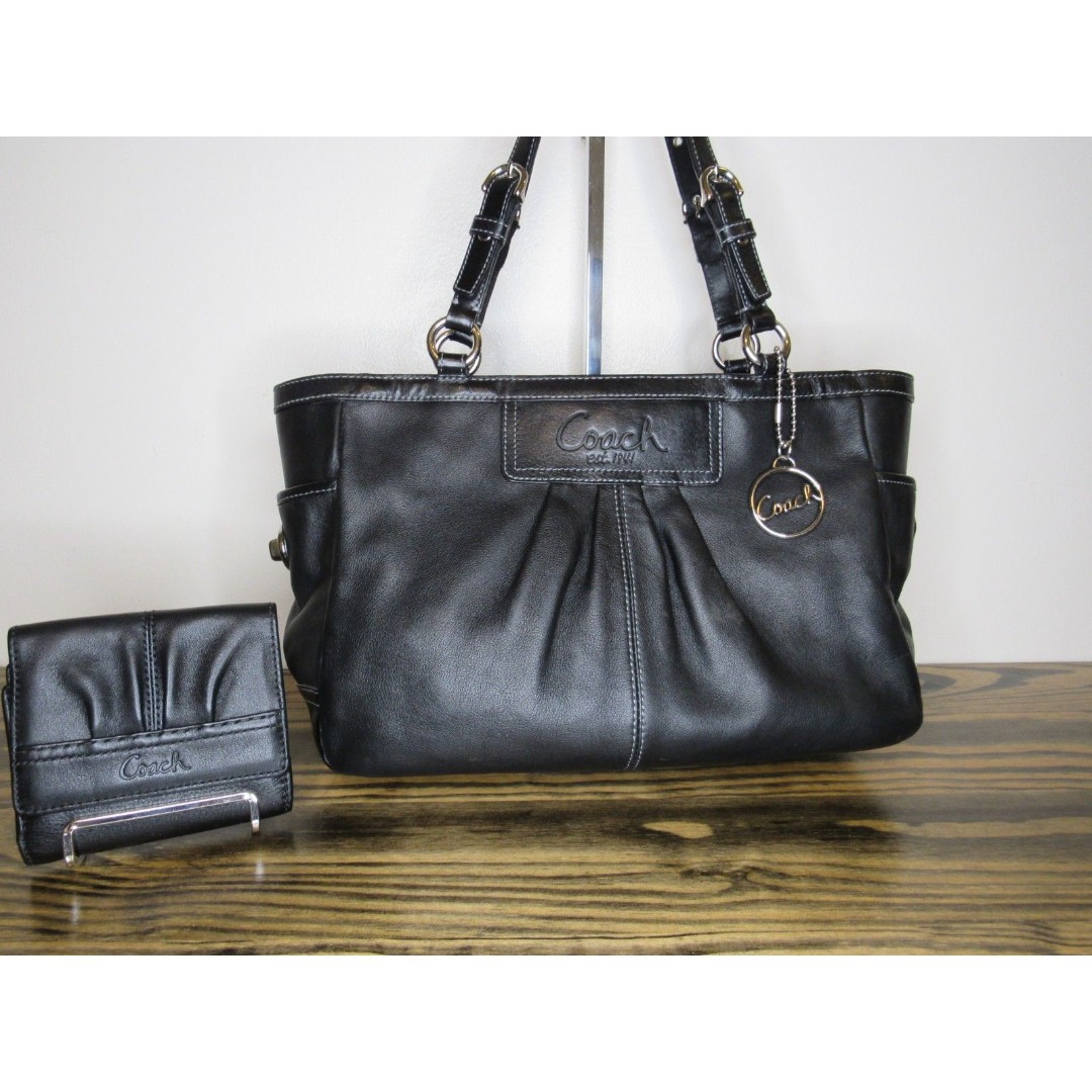 Coach East West Gallery Pleated Shoulder Bag with matching Wallet F13759 Set