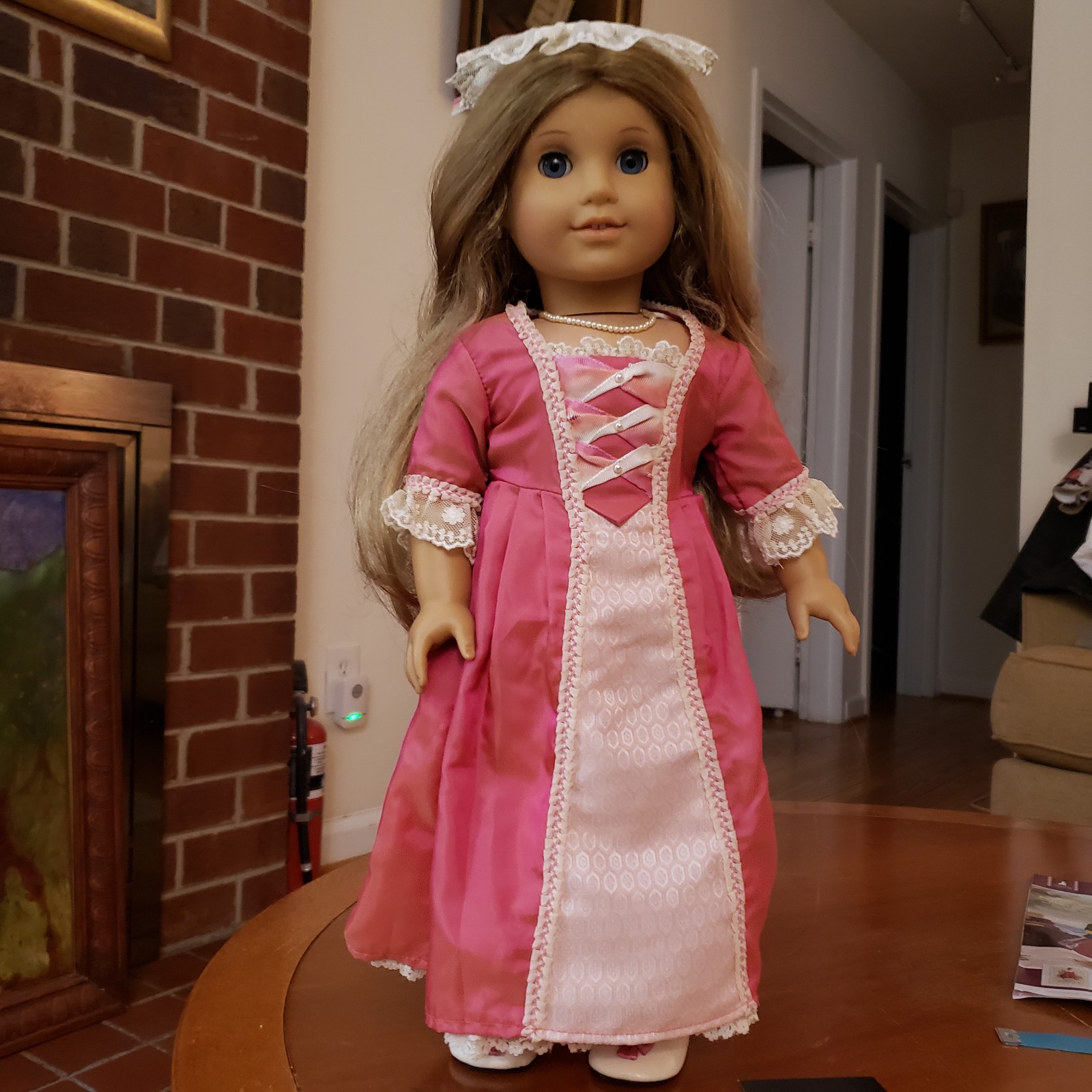American Girl Pleasant Company Elizabeth on her meet Outfit and accessories