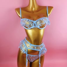 Floral Embroidery Underwire Garter Set