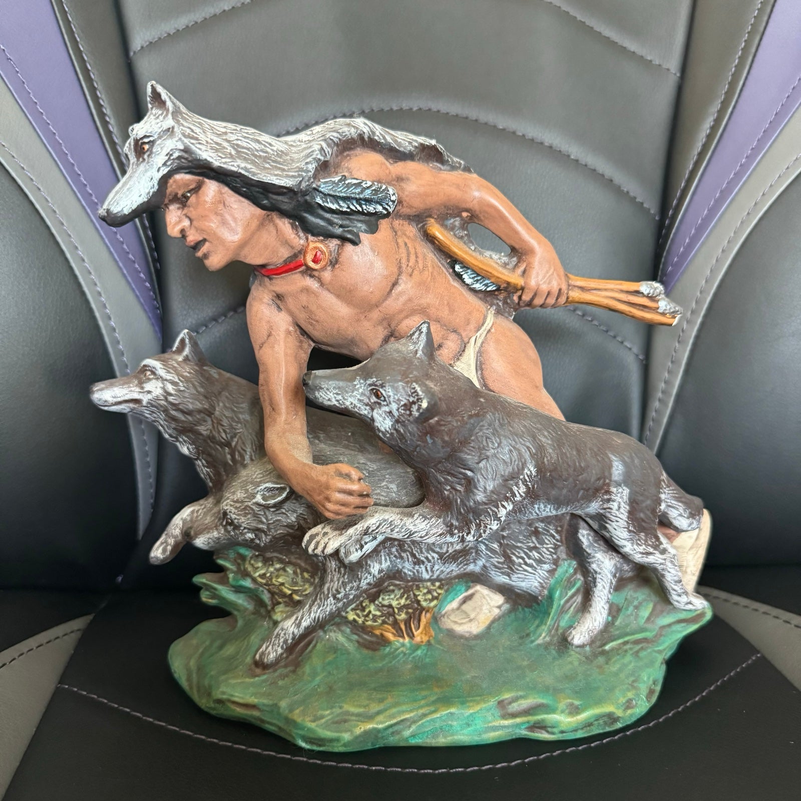 Vintage Native American Indian Wolves 9 Ceramic Statue Figure