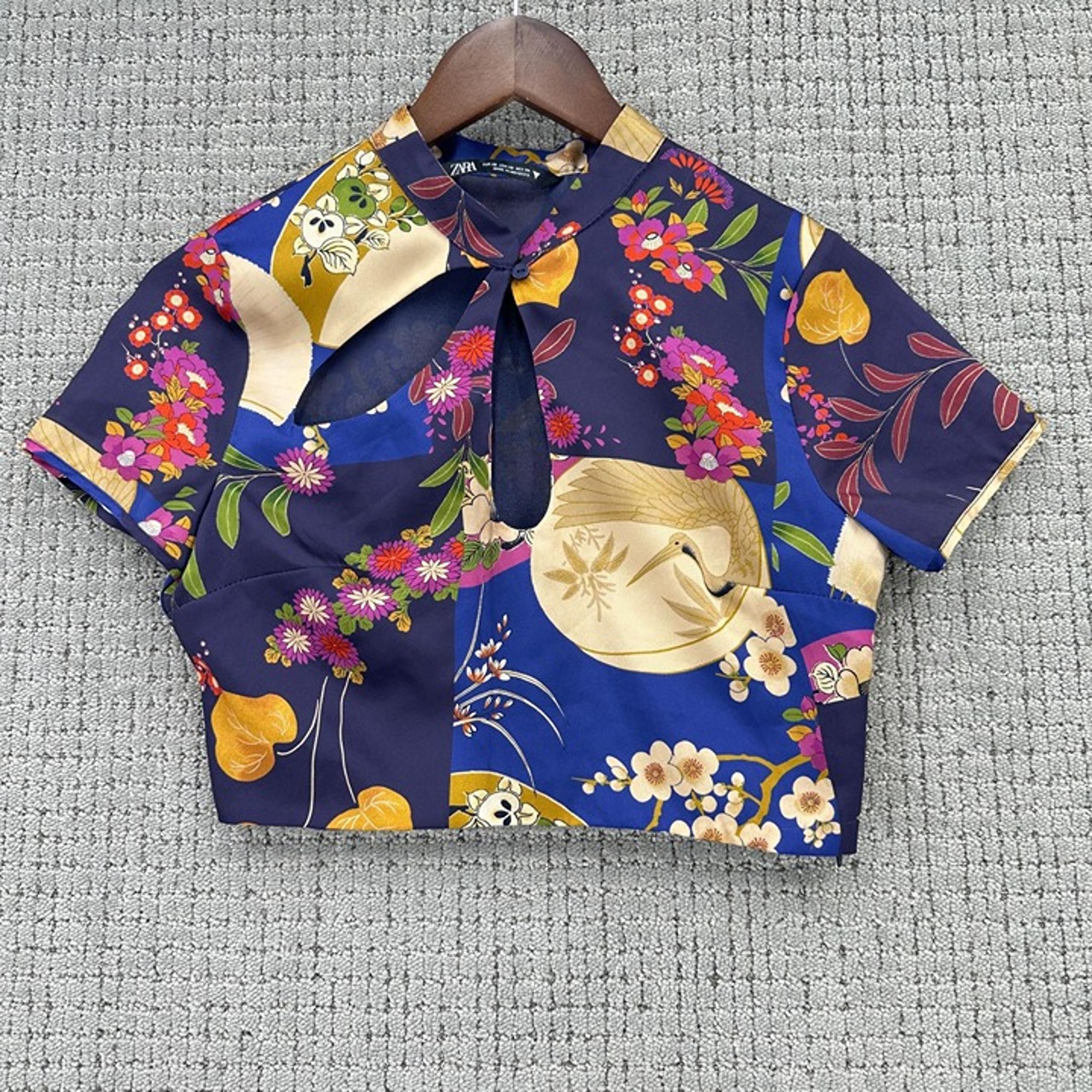 ZARA Womens Crop Top XS MUlticolor Oriental Floral Satin Short Sleeve Side Zip