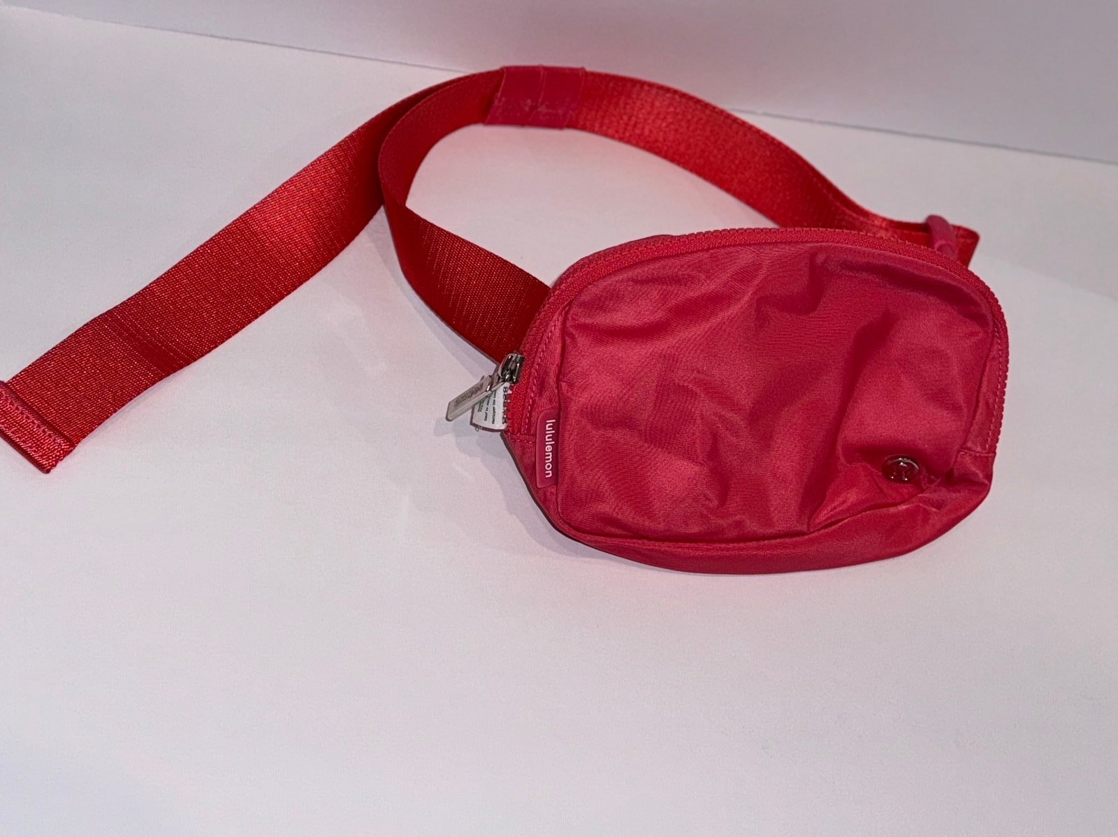 Lululemon athletica everywhere belt bag in LipGloss