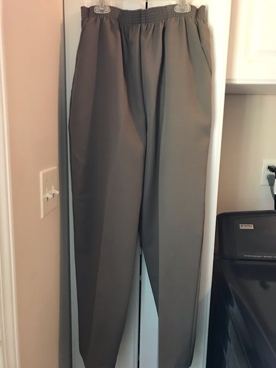 up to 50% off Briggs Pull On Elastic Waist Polyester Pants Taupe Size 12 New Women up to 50% off Briggs Pull On Elastic Waist Polyester Pants Taupe Size 12 New Women