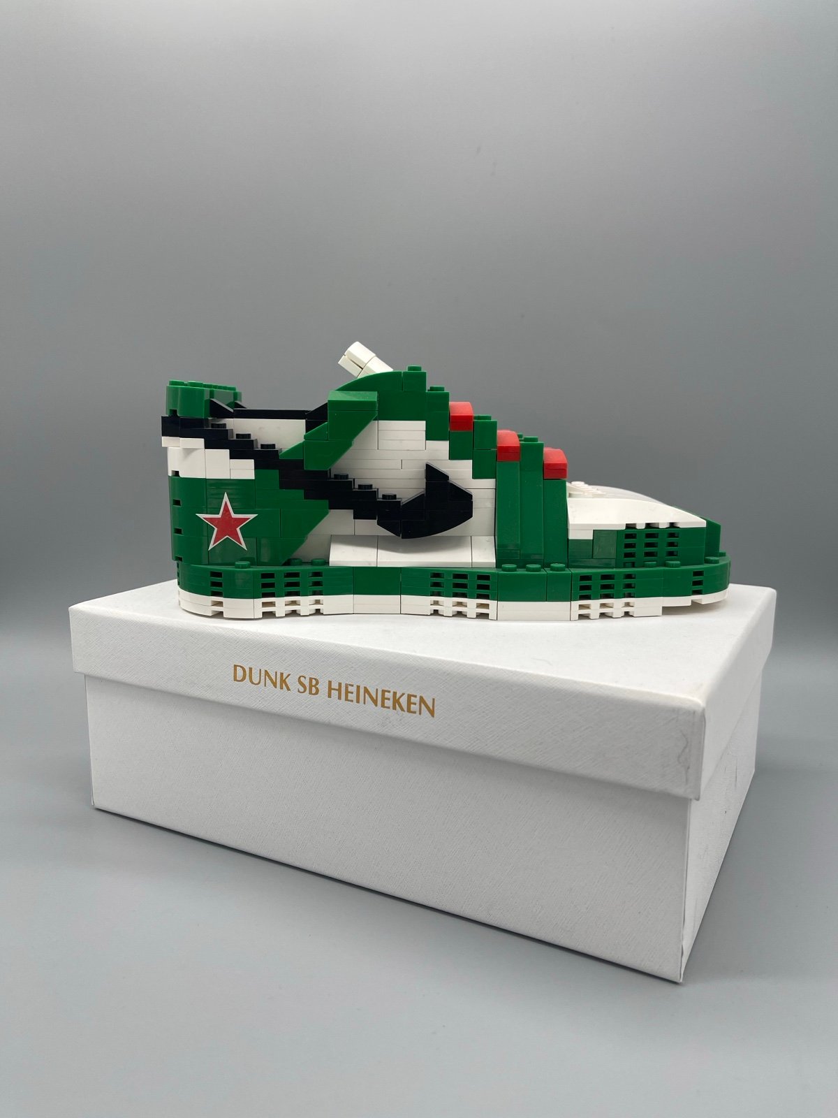 RARE - Nike Dunk Pro SB ‘Heineken’ Kick Brick Set
