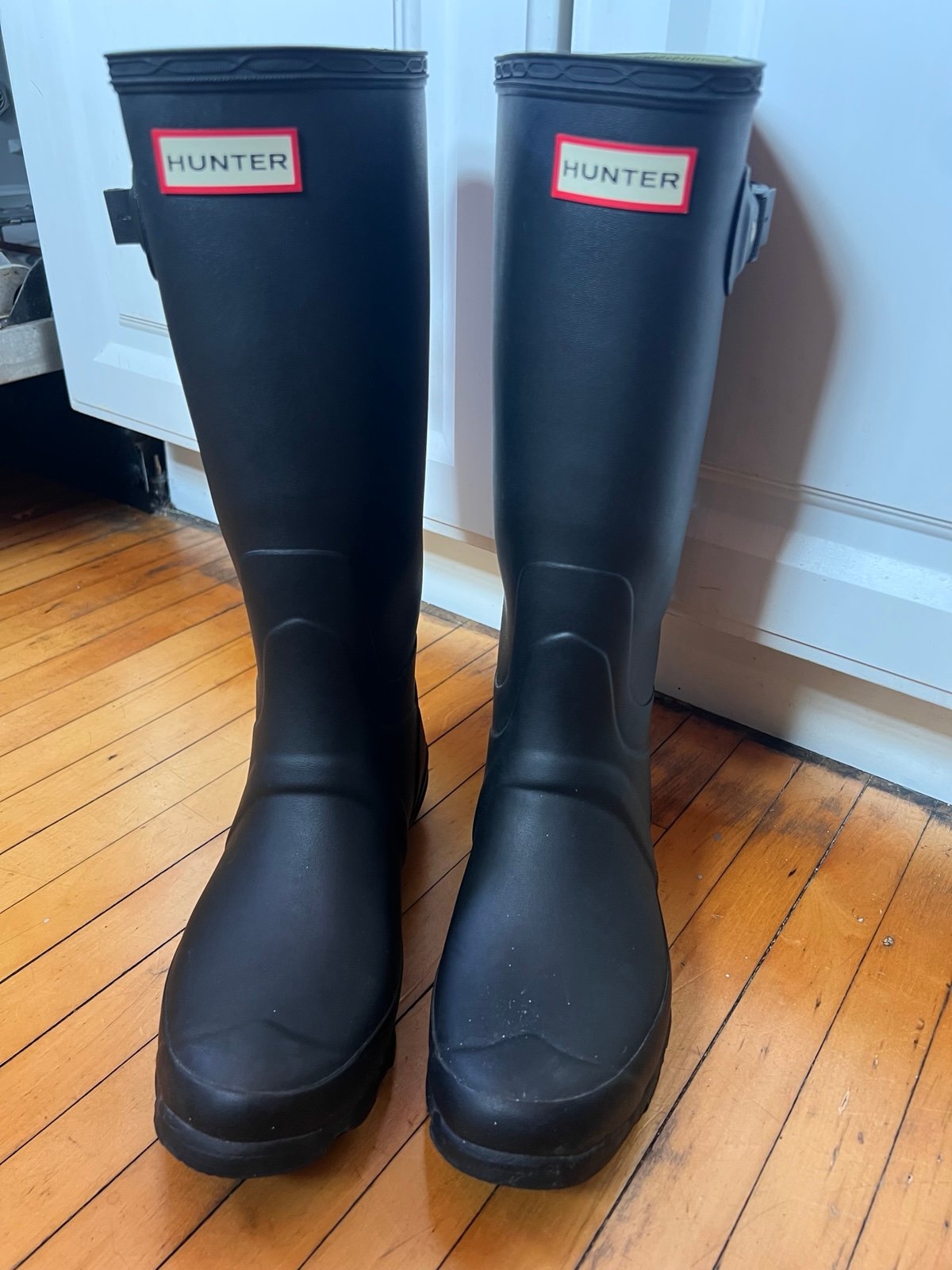 Black hunter boots