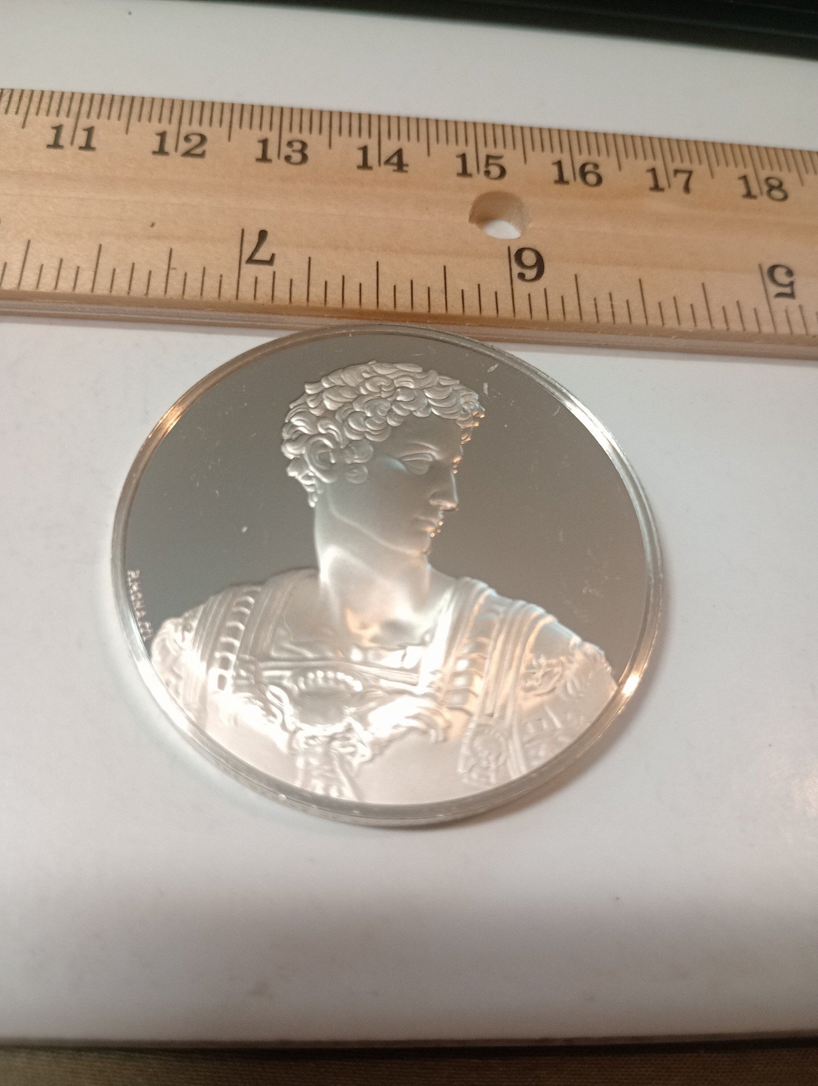 Beautiful sterling silver piece the magnificent very collectible round