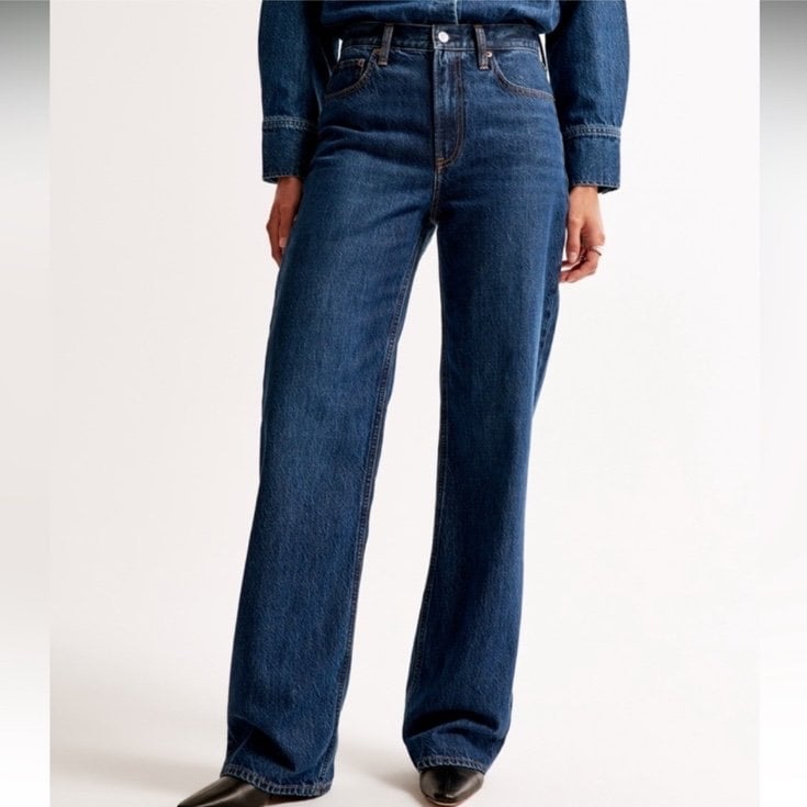 Abercrombie & Fitch High Rise Loose Jean in Dark Marble size 26