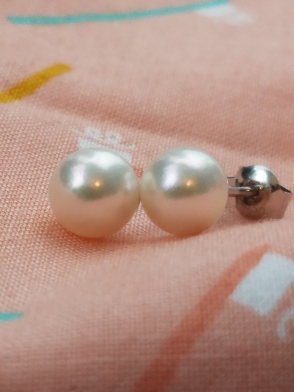 Pearl earrings