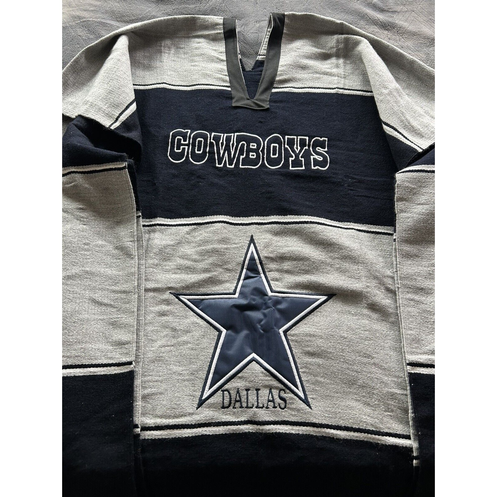 NFL Poncho Dallas Cowboys Acrylic Cotton/ NWT