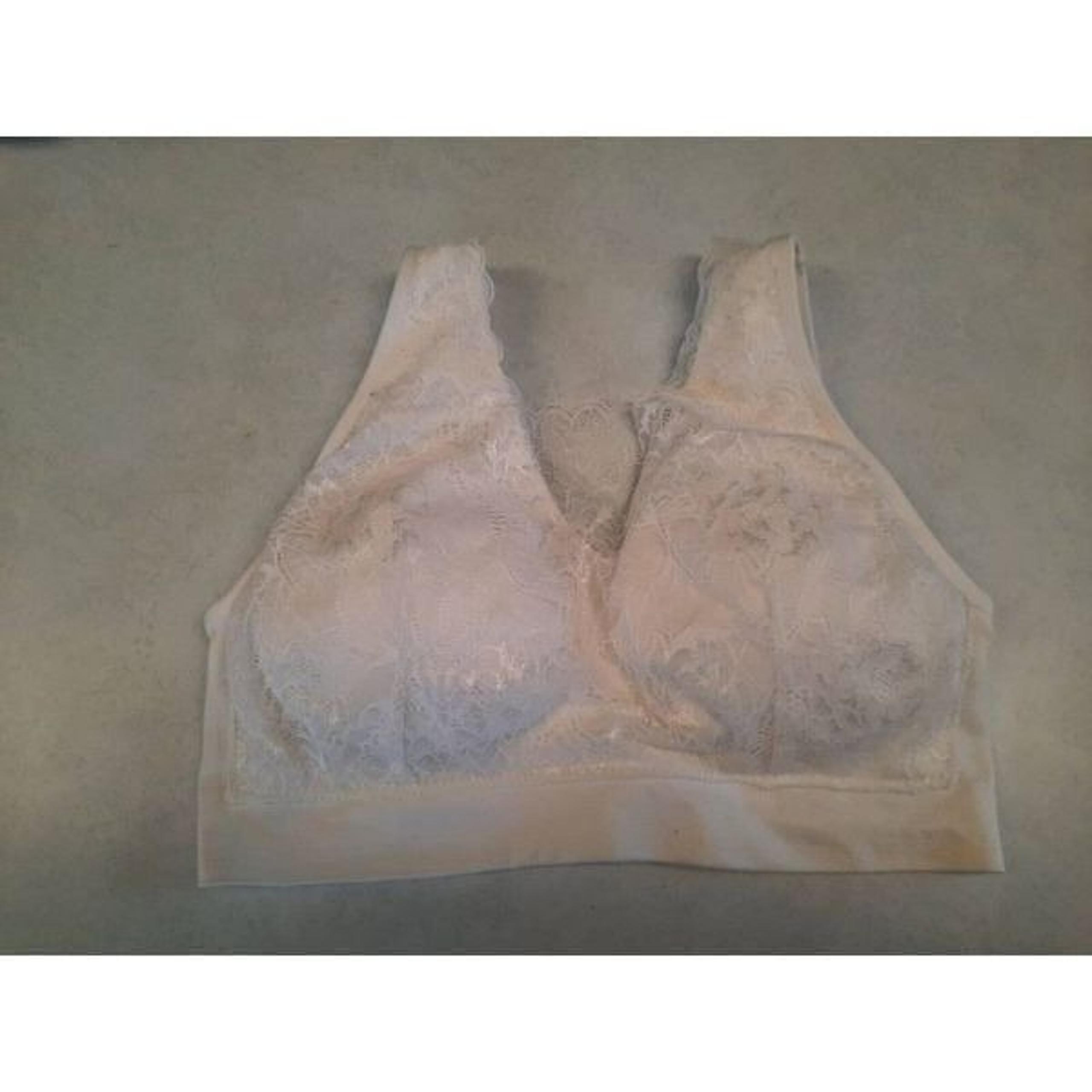 Breezies Womens Medium Lace Seamless Cami Bra - White - M A378013