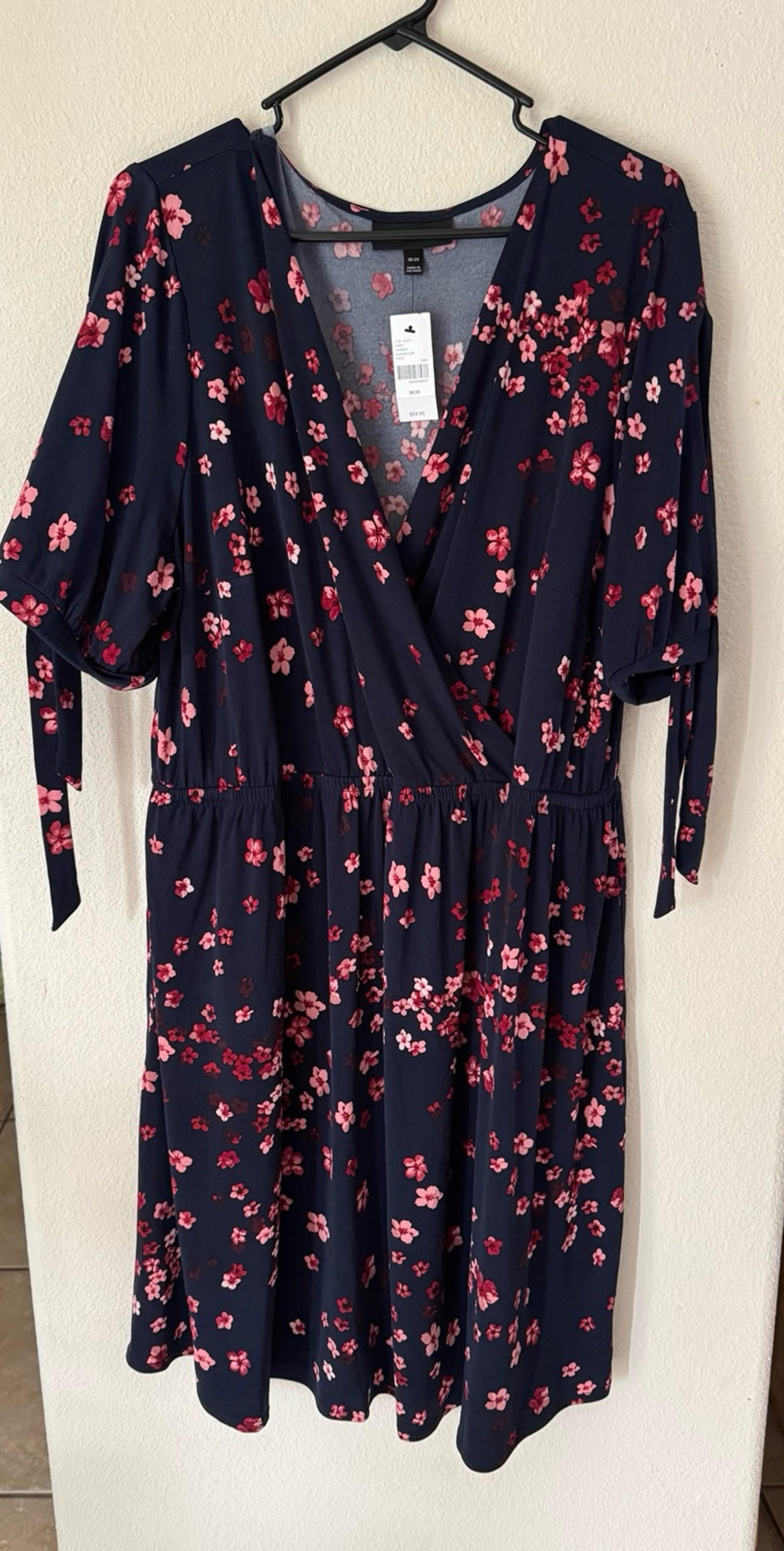 NWT Lane Bryant Women Size 18/20 Navy Red Flower Cherry Blossom Peekaboo Sleeve