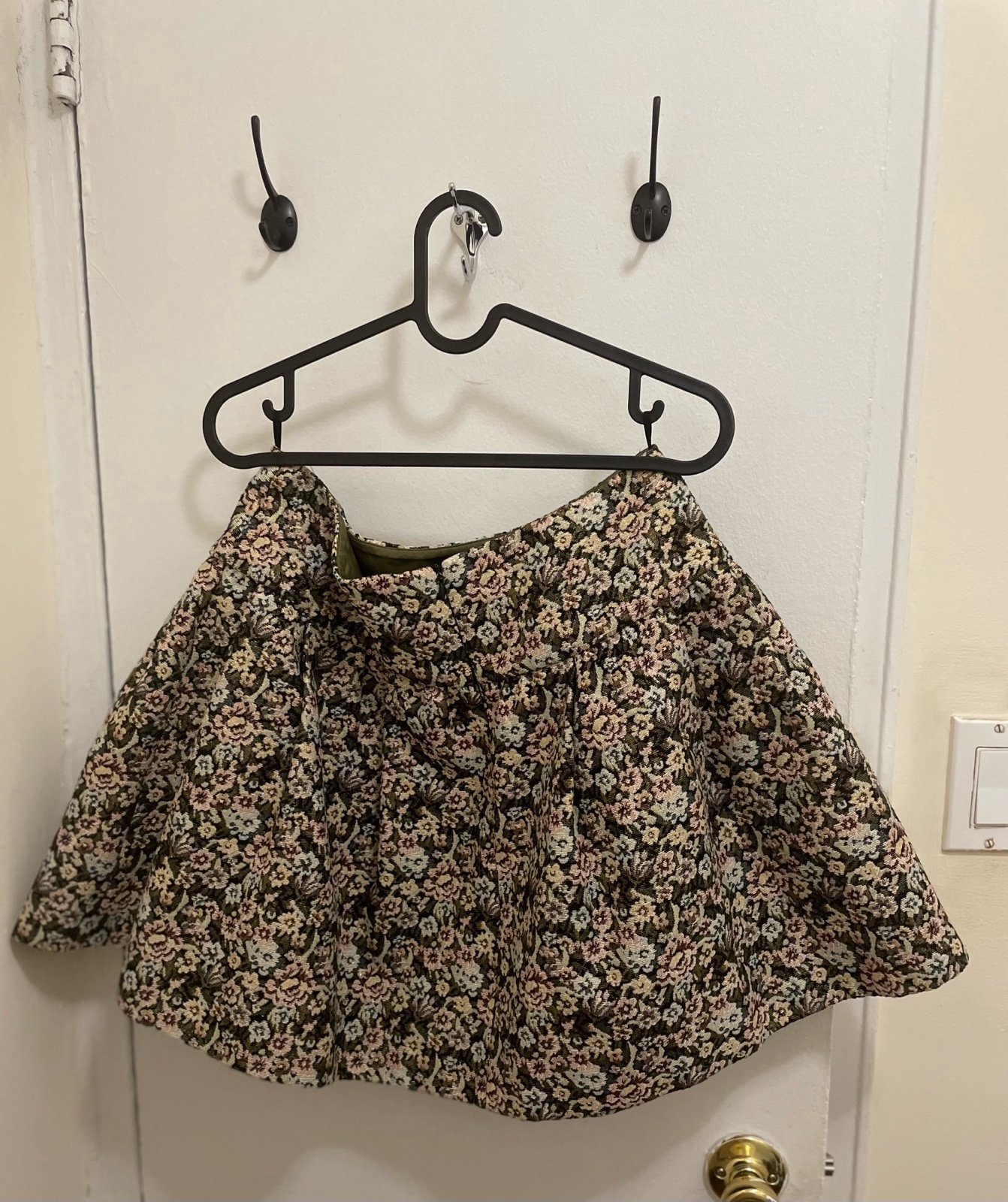 RED VALENTINO floral embroidered mini skirt size 6
