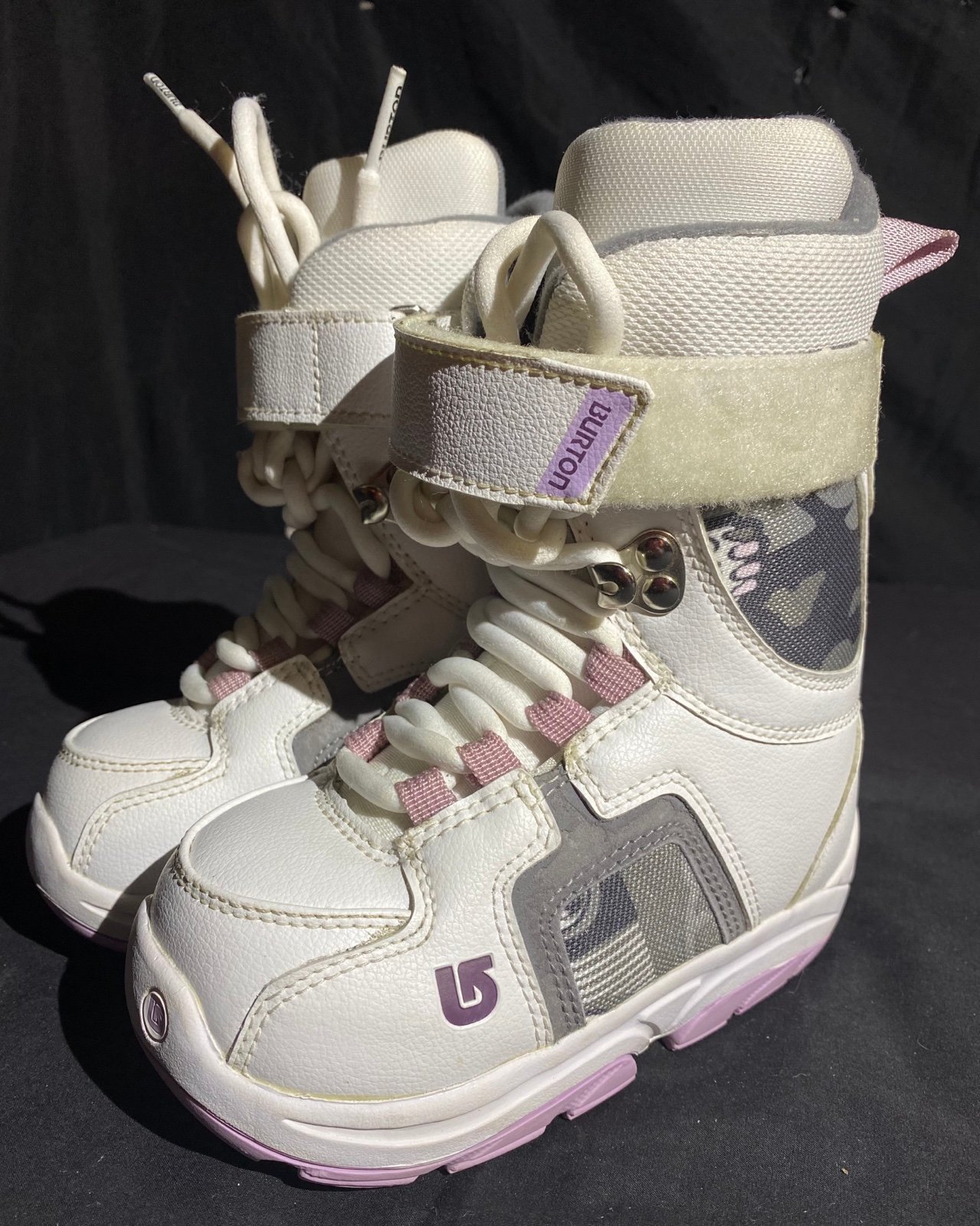 Burton kids snowboard boots 13c (Preowned)