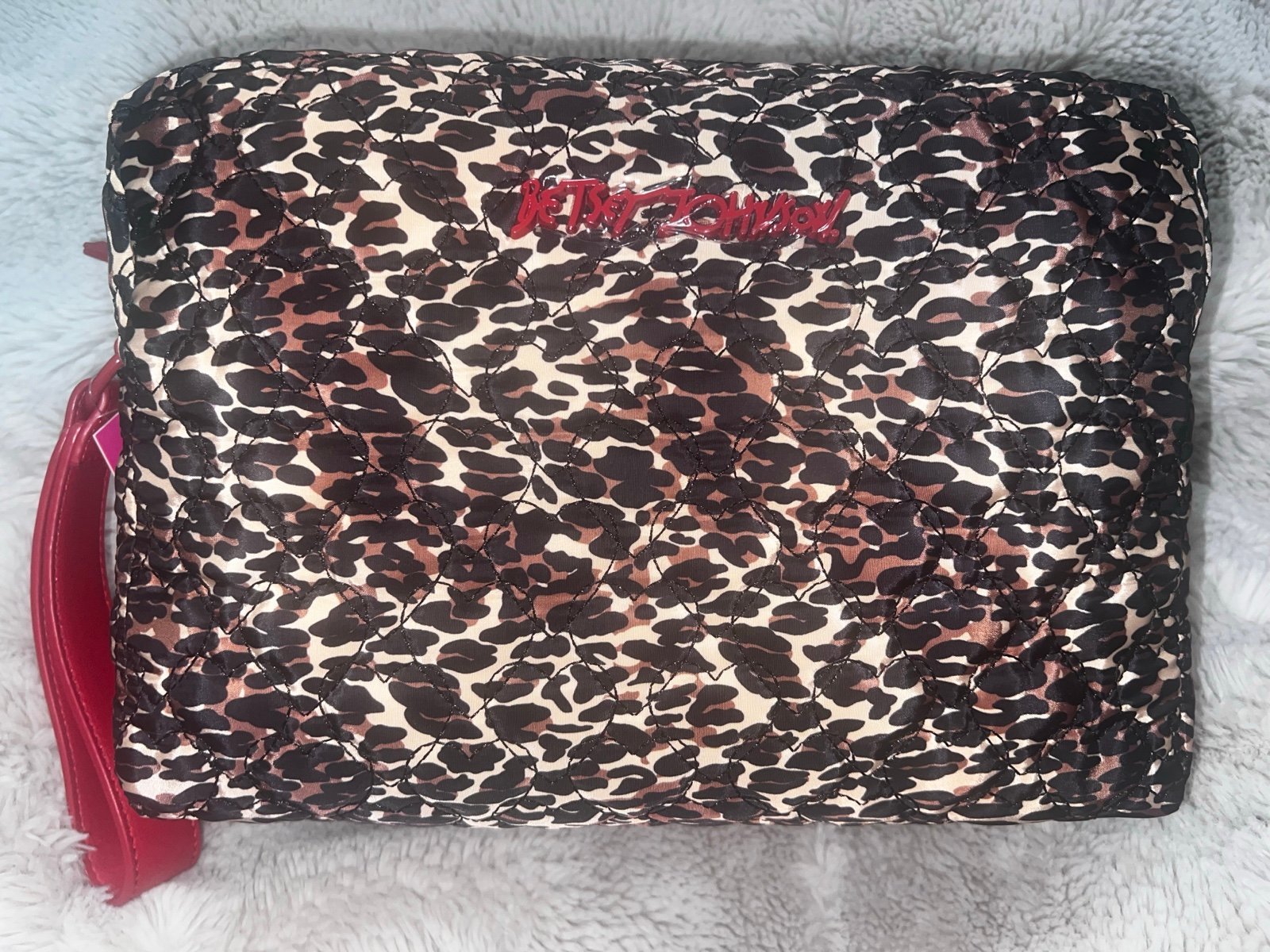 NWT Large Betsy Johnson Cosmetic Travel Toiletry Leopard/Cheetah Bag