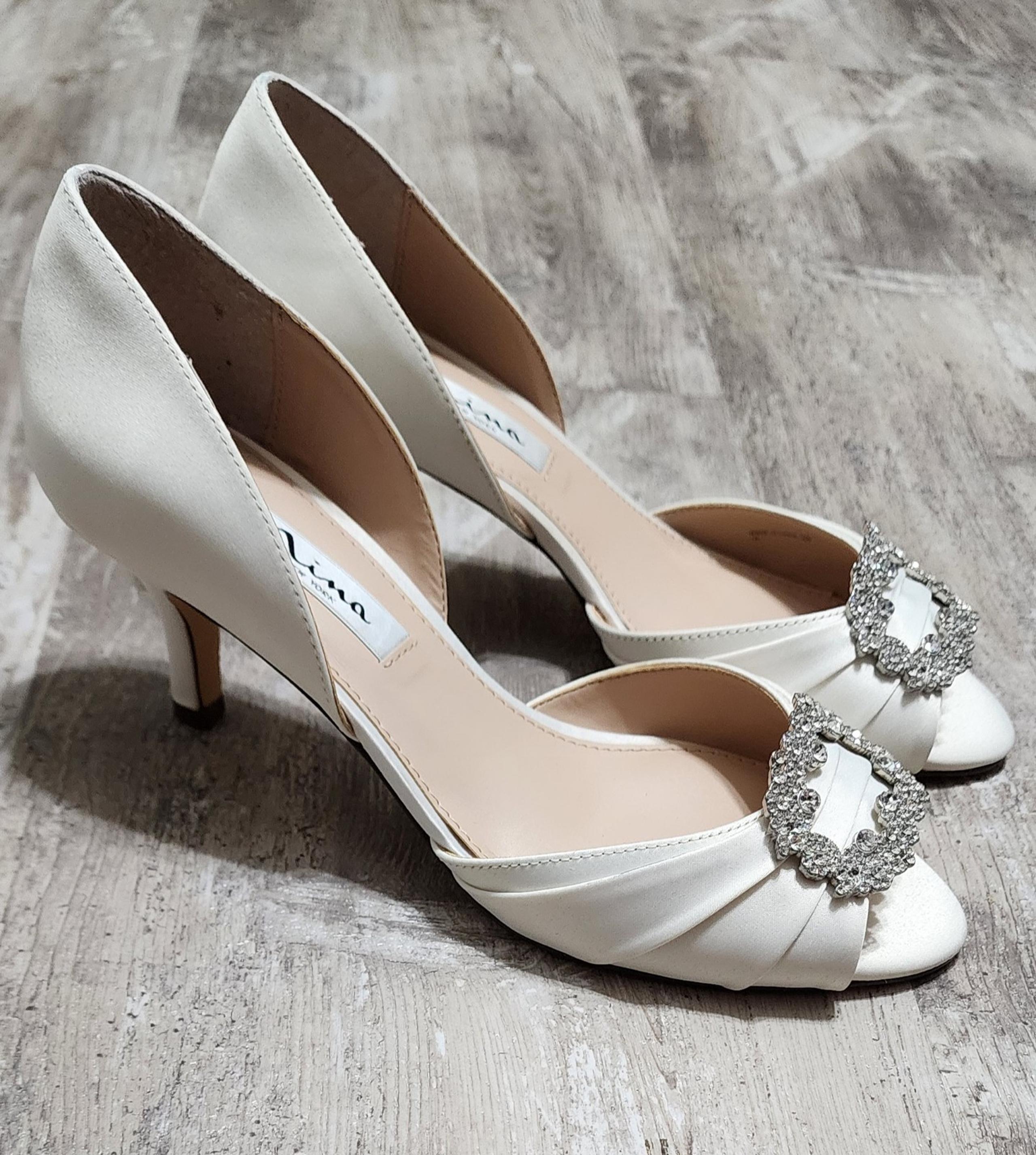 Nina Corrine Ivory Satin MID-HEEL D'ORSAY PUMPS WITH JEWELED BUCKLE Size 8