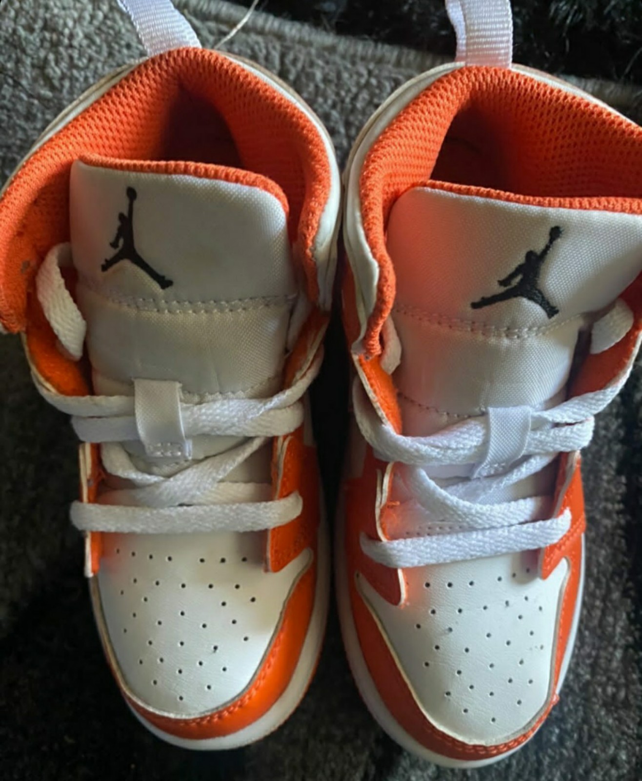Air Jordan 1 Mid