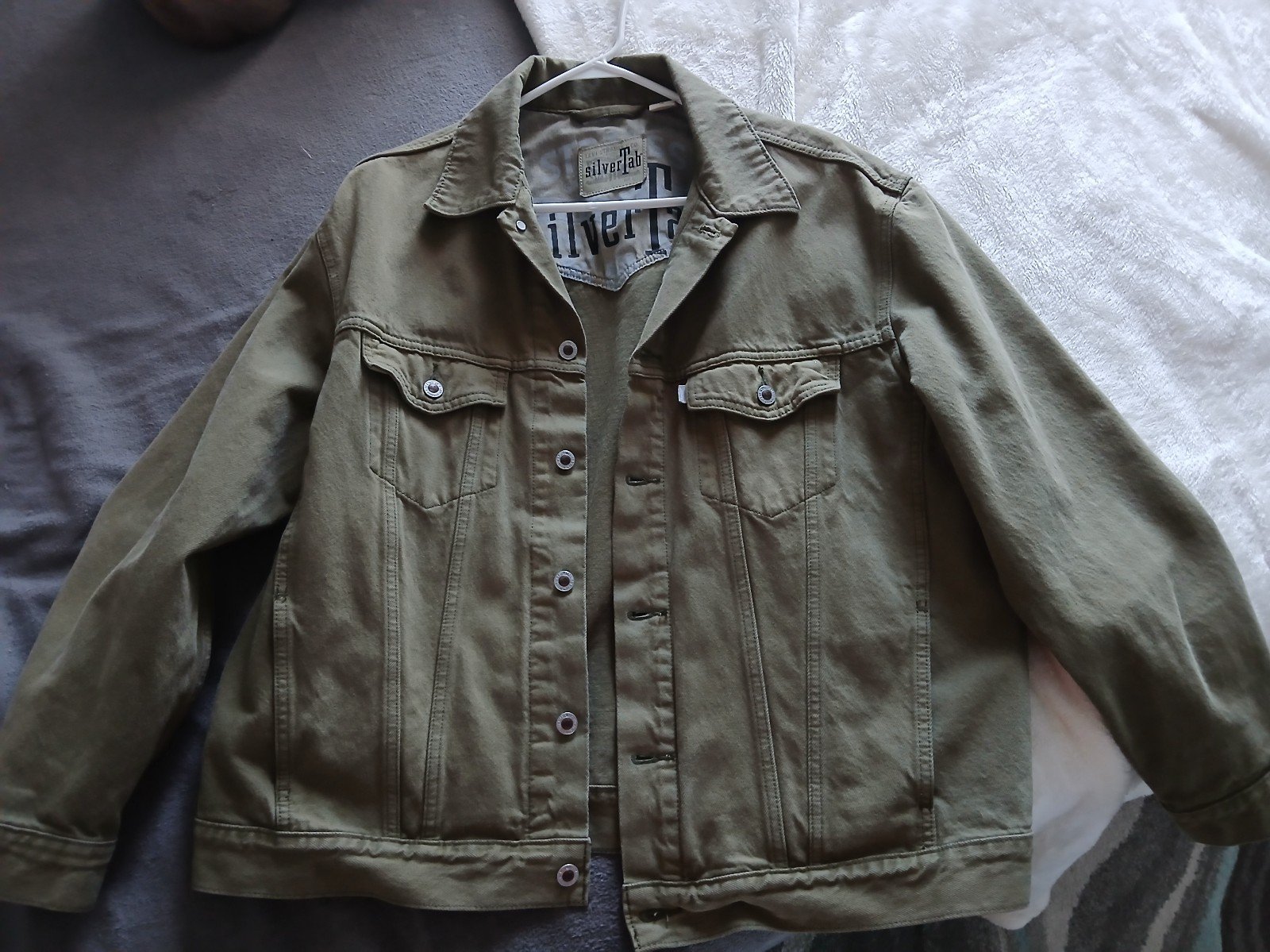 Mens Levi's jean Jacket, Olive Green.