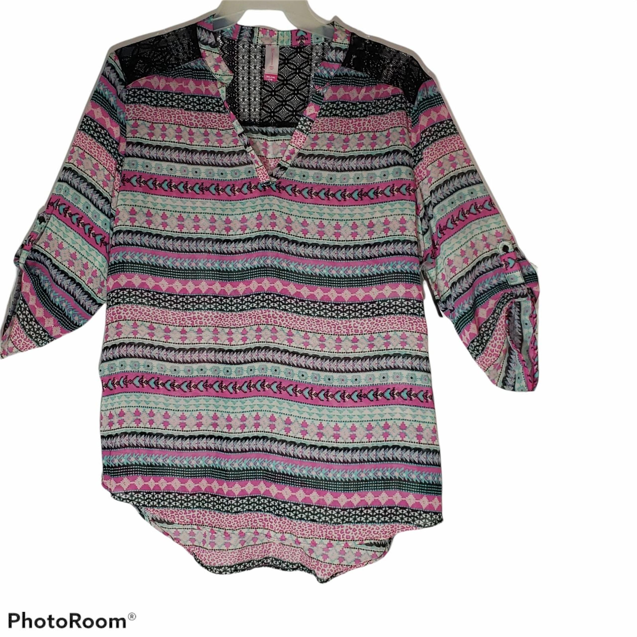 No Boundaries women's plus size 2X Aztec print tunic. 756