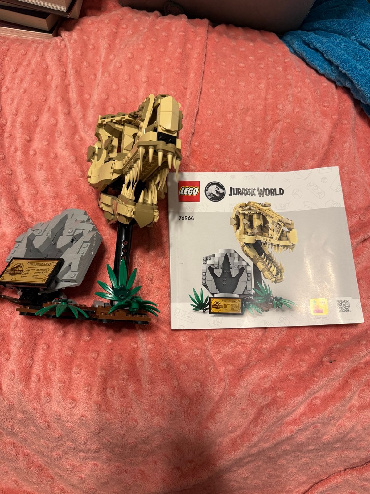 Jurassic World T. rex Lego head