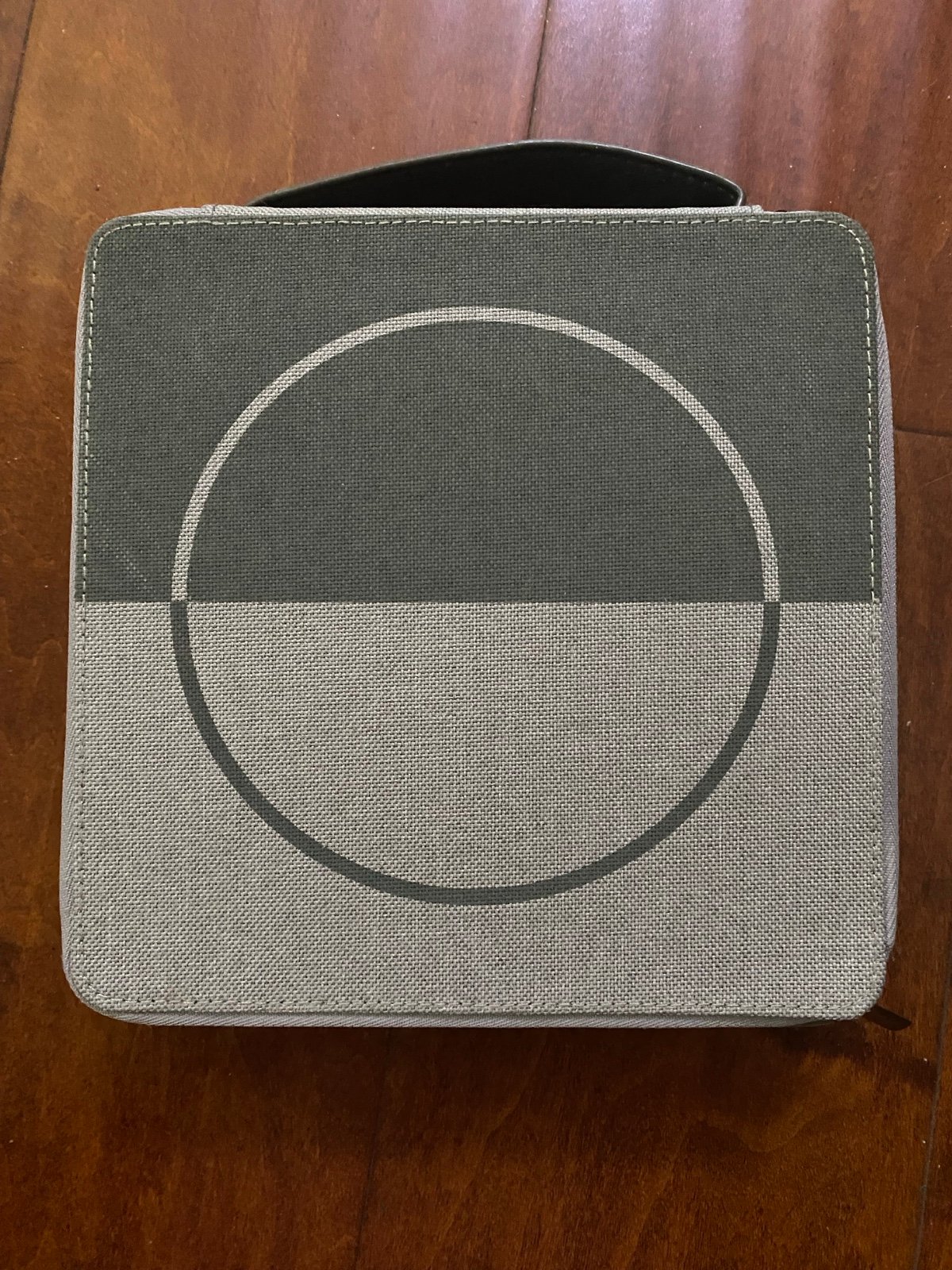 LUFTHANSA FIRST CLASS AMENITY KITS Jacob Jensen Storage & Organization Gray