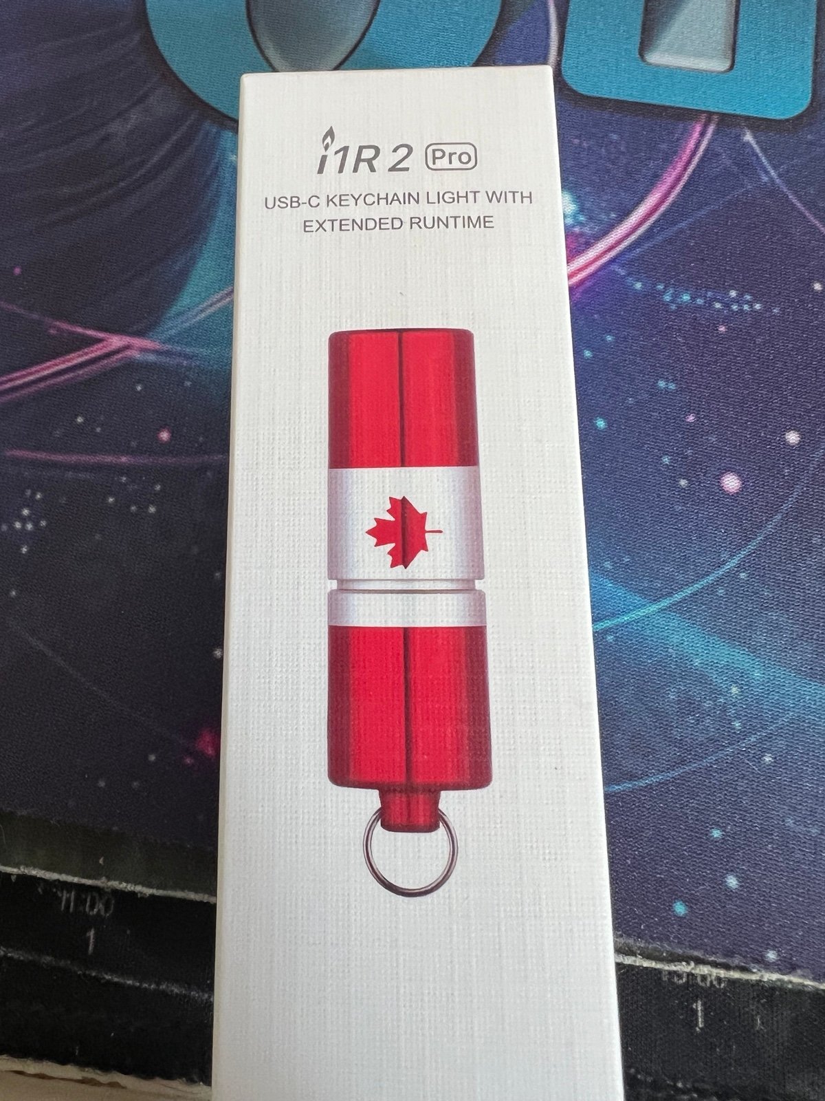 Olight i1r2 Pro Flashlight Canadian Flag, rare & hard to find