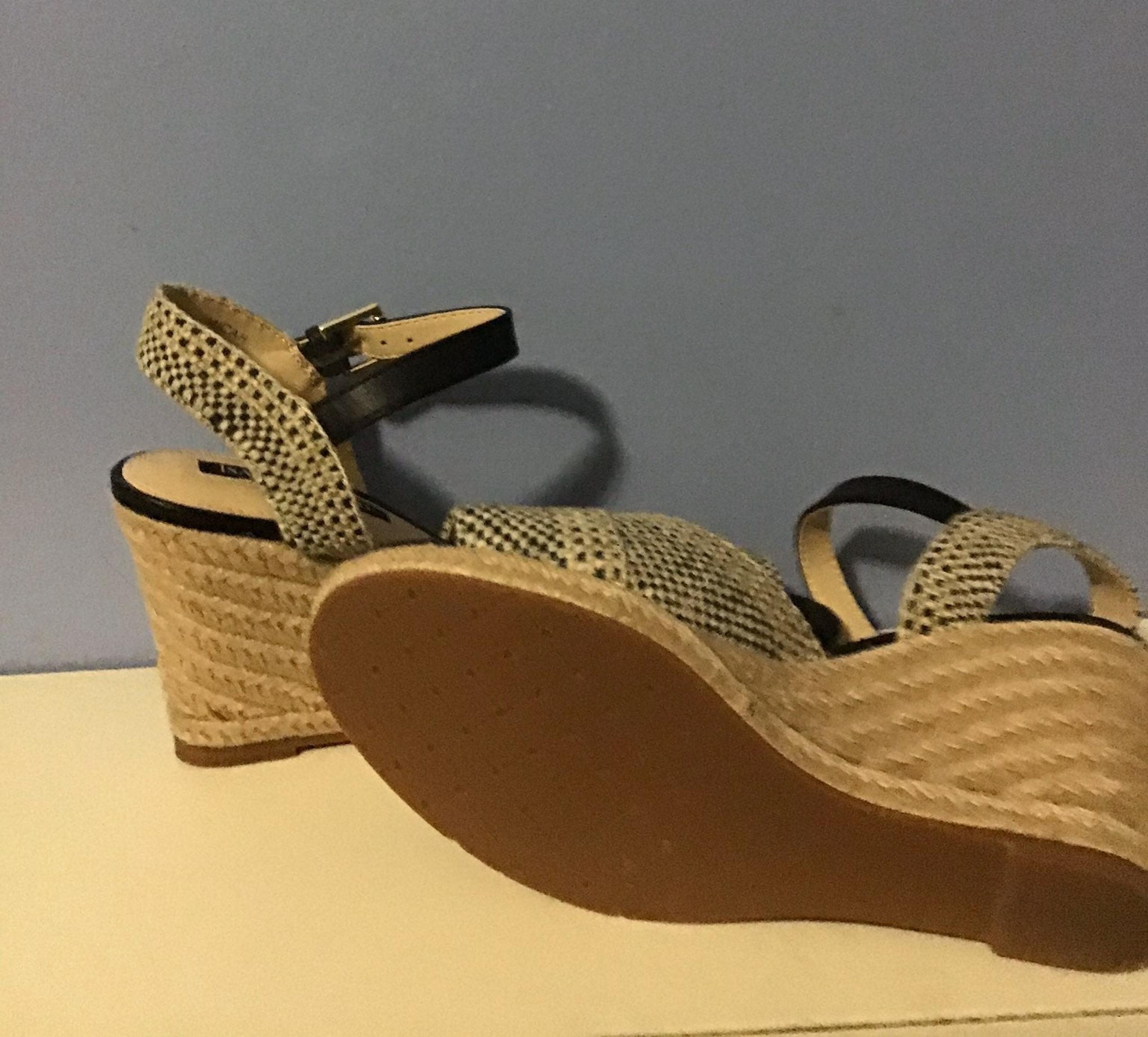 Isaac Mizhari Wedges