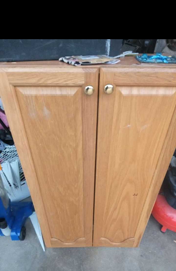 Bathroom vanity cabinet