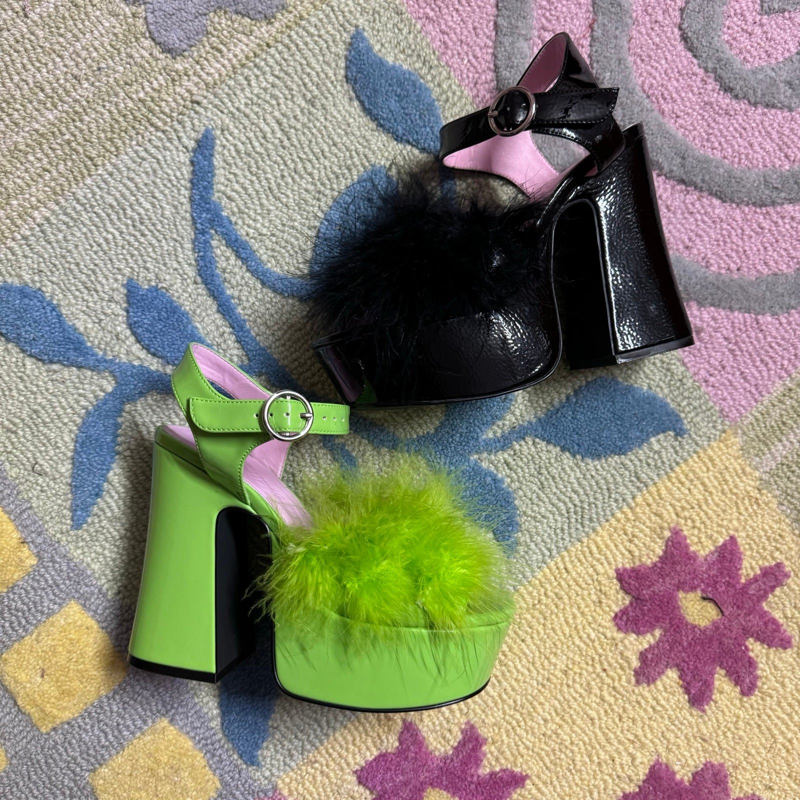 UNRELEASED mismatched sugar thrillz black and green marabou sample shoes!
