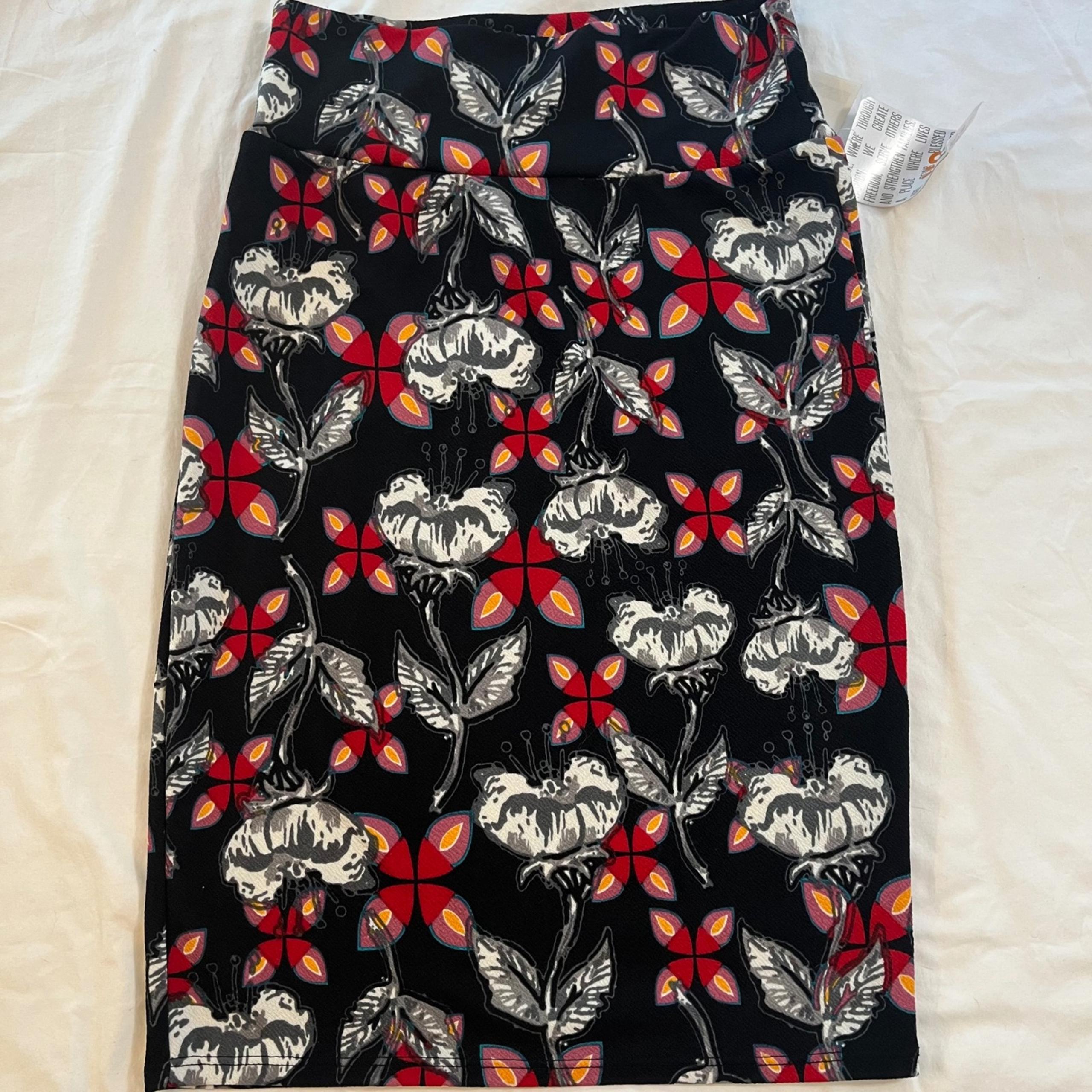 New LuLaRoe CASSIE Pencil Skirt Womens XS (Fits 2-4) Stretch Black Floral D4