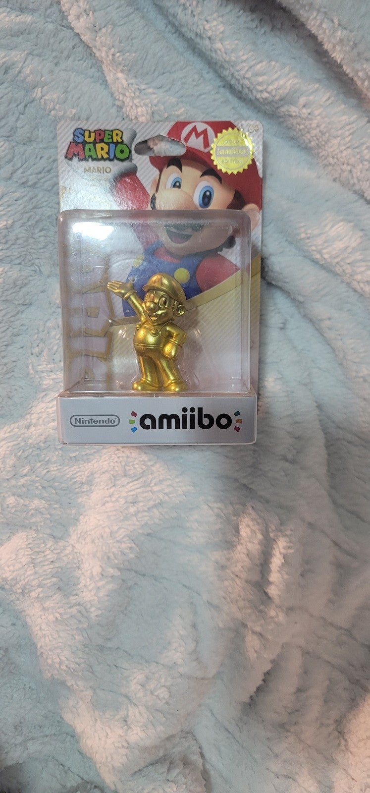 Golden mario amiibo