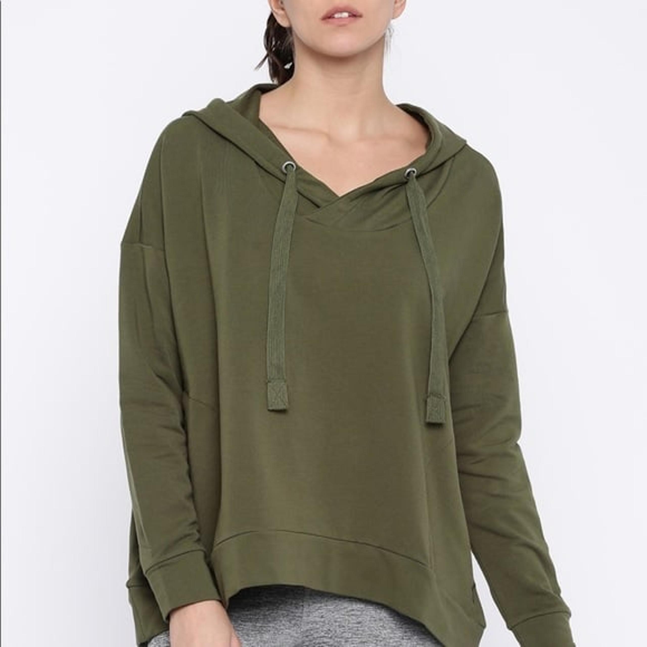 NWT Puma Women Olive Green Solid Hooded FUSION