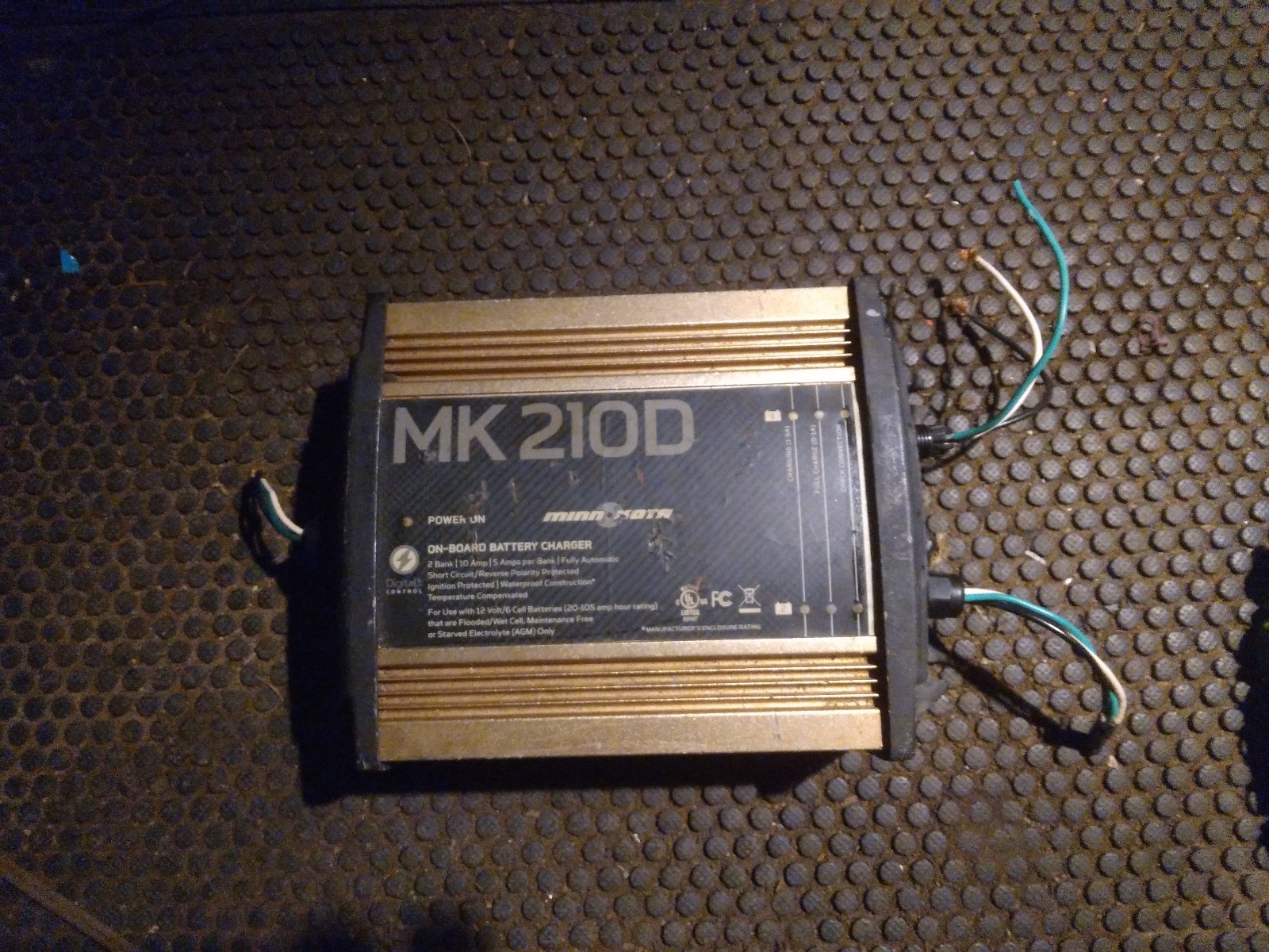 5 AMP DOUBLE BANK CHARGER